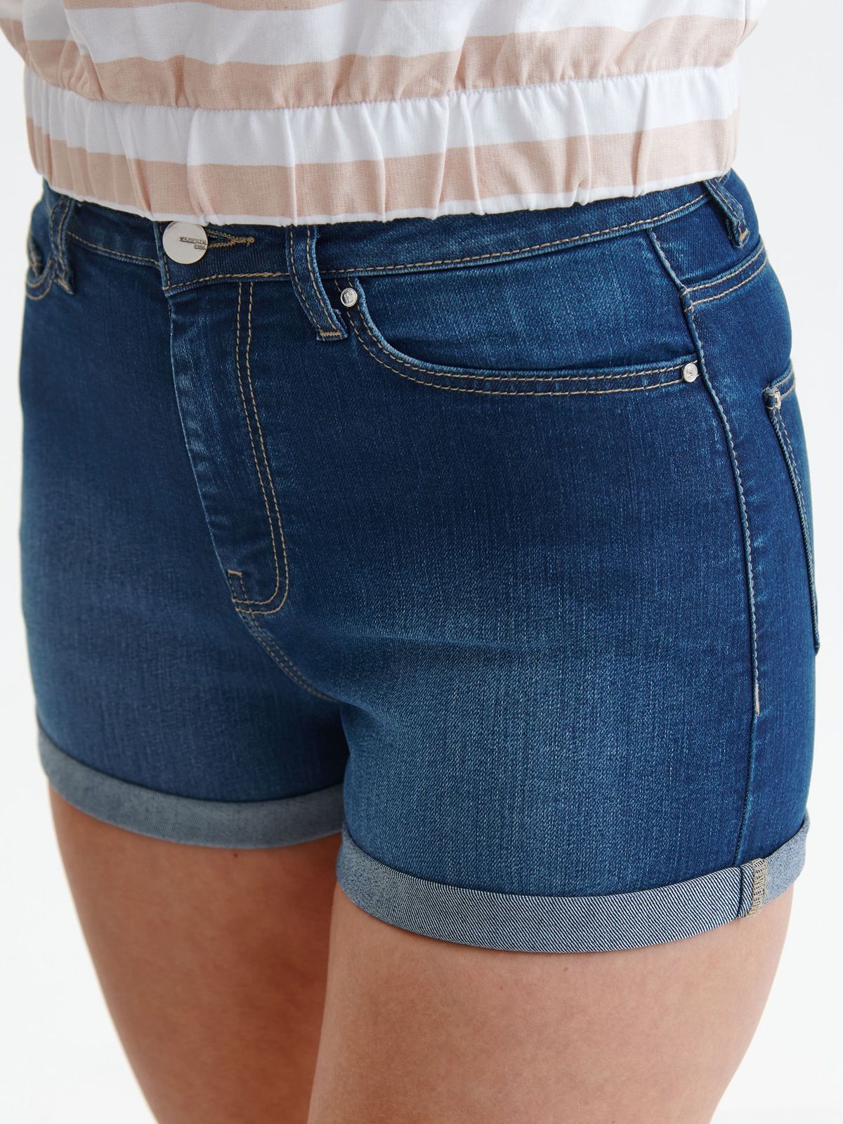 Pantalon scurt de blugi albastru cu talie normala si buzunare - Top Secret 4 - StarShinerS.ro