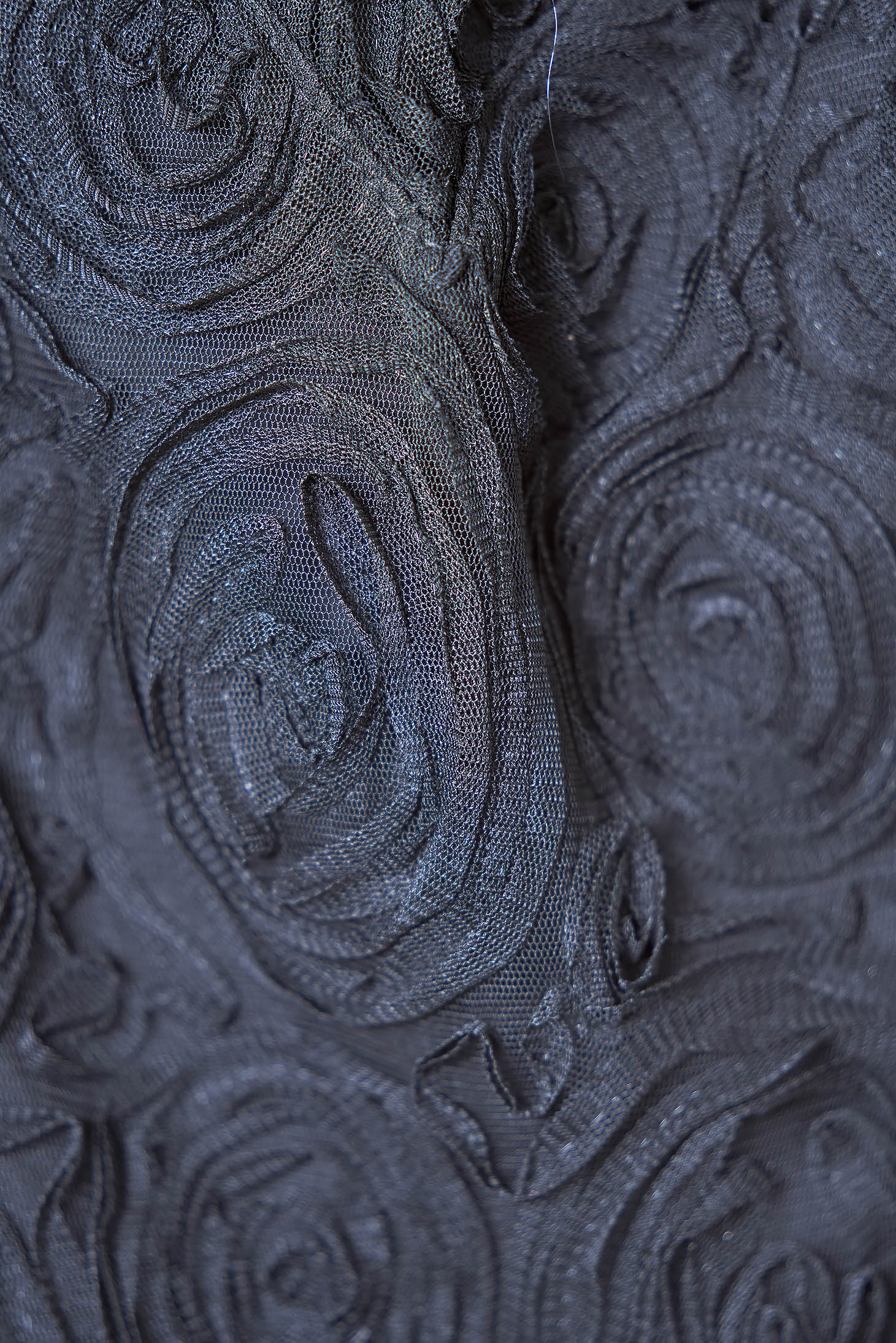 Fekete midi harang ruha tüllből 3d virágos díszítéssel - StarShinerS 3 - StarShinerS.hu