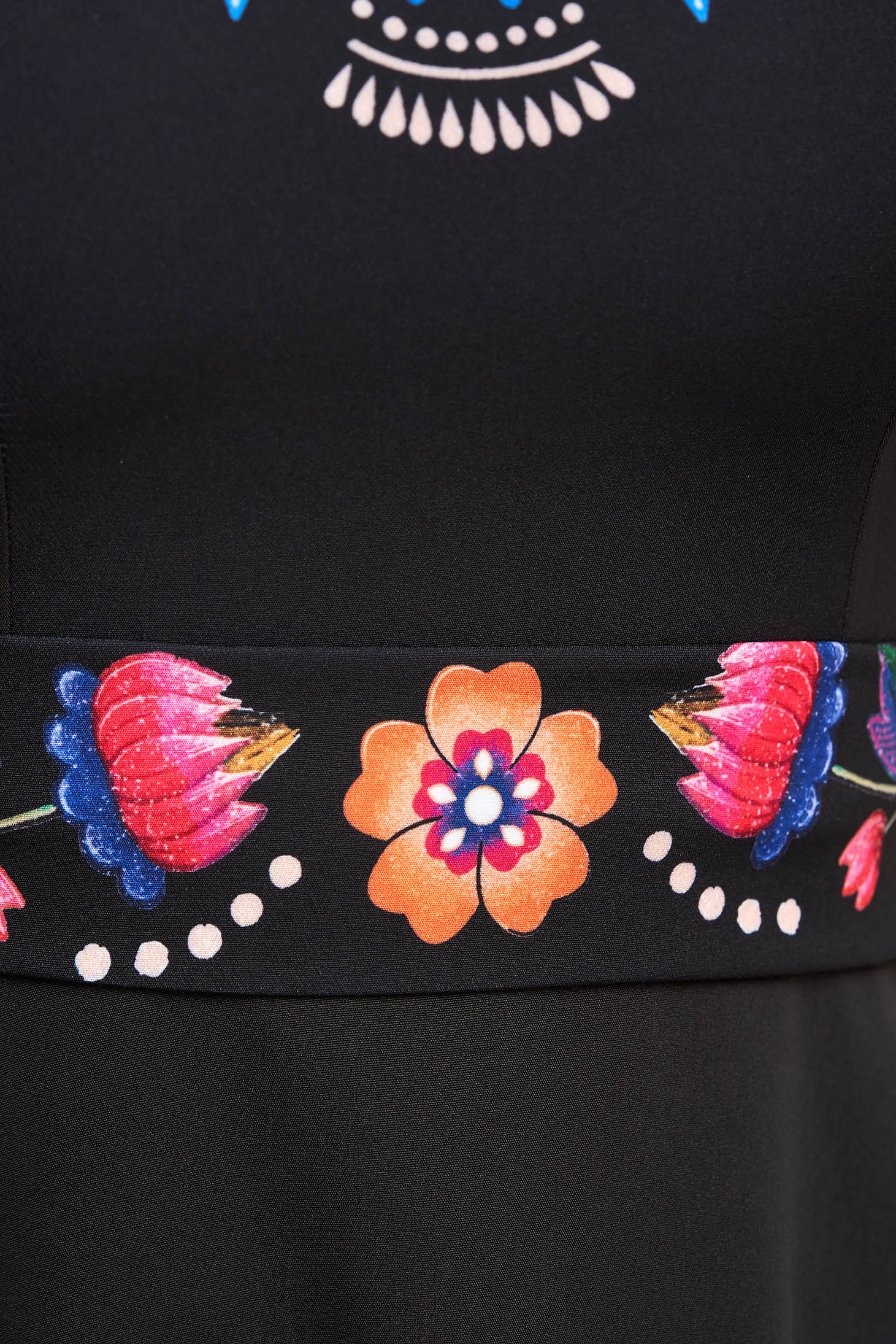 Rochie din stofa elastica neagra scurta in clos cu imprimeu floral unic - StarShinerS 5 - StarShinerS.ro