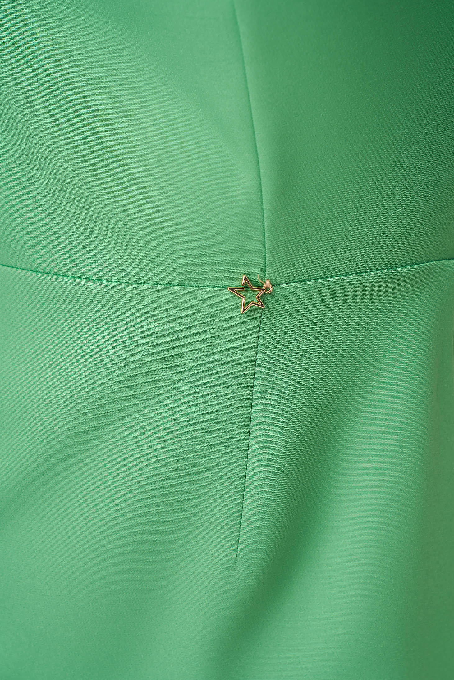 Világos zöld rövid ceruza ruha rugalmas szövetből - StarShinerS 6 - StarShinerS.hu
