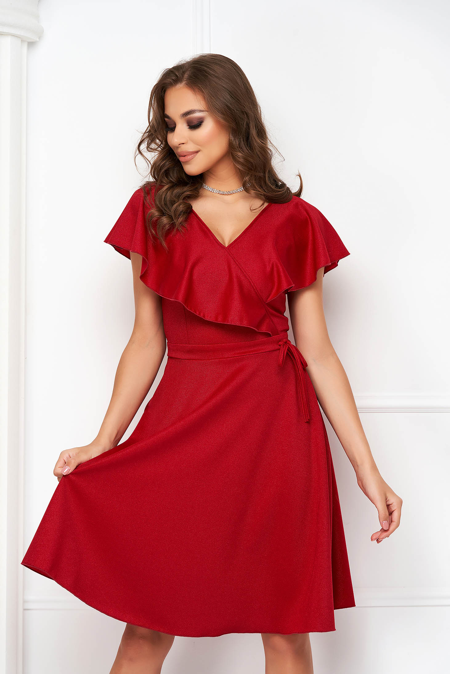 Rochie din crep rosie pana la genunchi in clos cu aplicatii cu sclipici - StarShinerS 7 - StarShinerS.ro