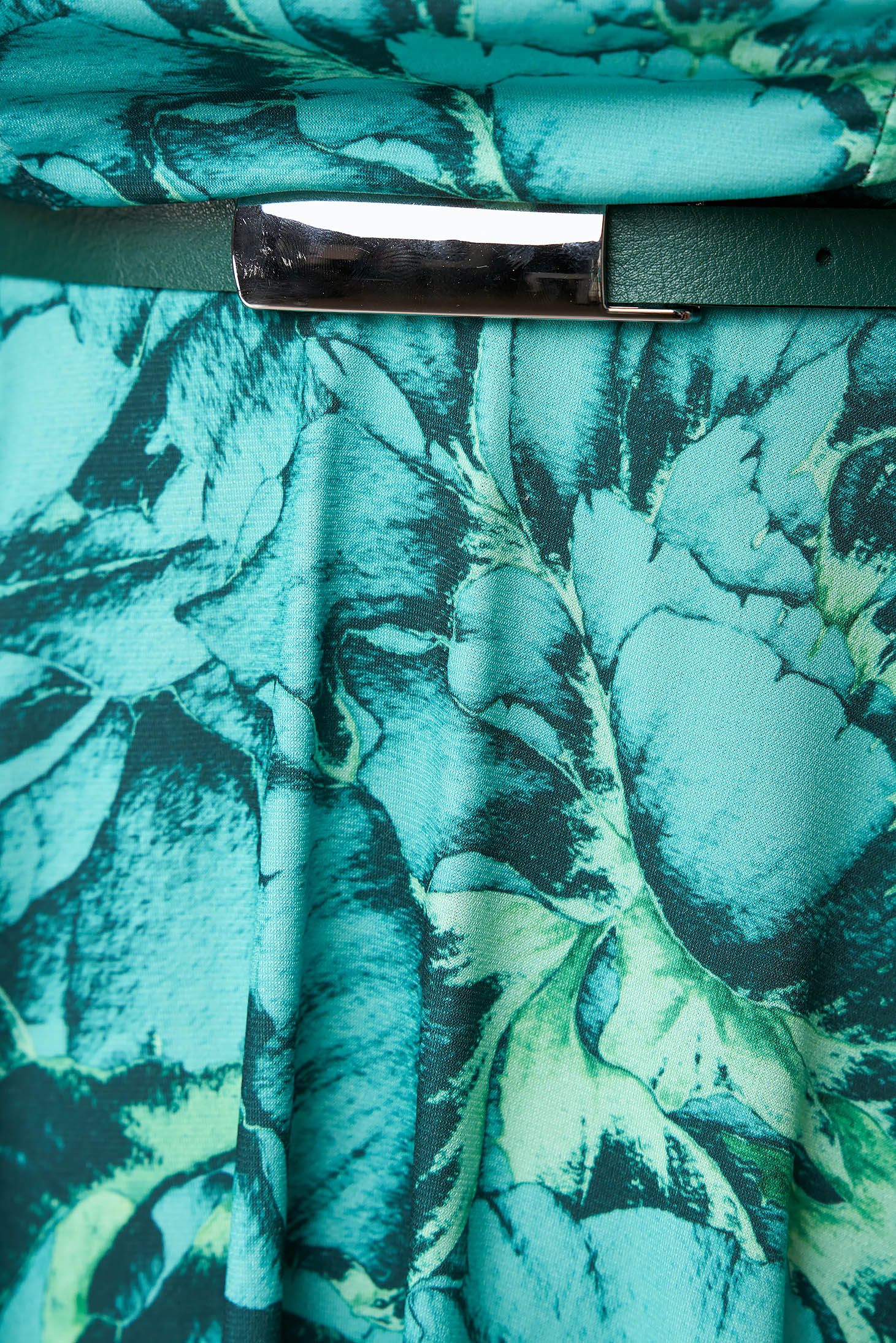 Lycra vékony anyagú harang ruha gumirozott derékrésszel, digitálisan nyomtatott virágmintával 6 - StarShinerS.hu