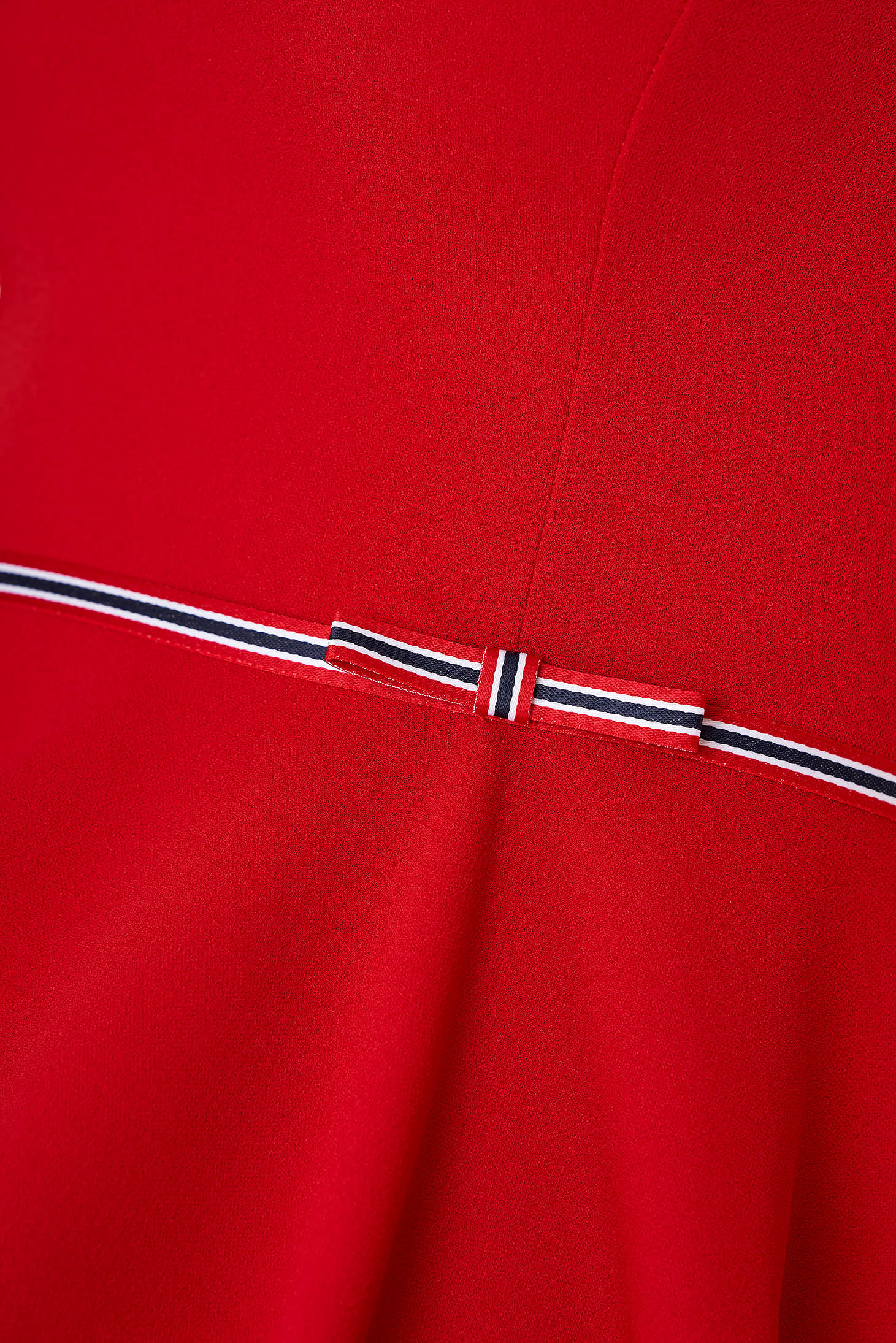 Rochie din material elastic rosie pana la genunchi in clos cu decolteu in v - StarShinerS 6 - StarShinerS.ro