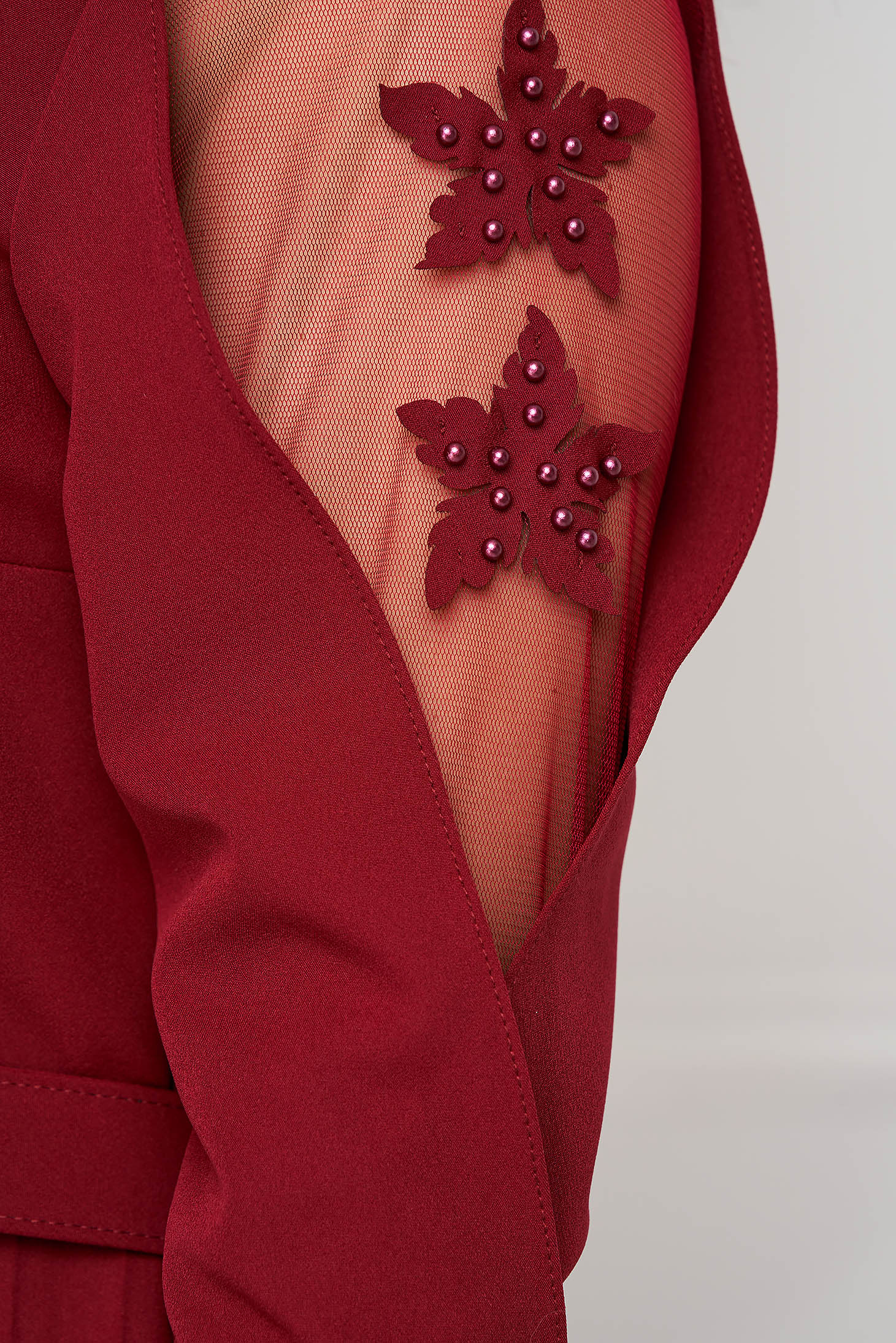 Rochie plisata din stofa usor elastica visinie in clos cu flori in relief pe manecile decupate 6 - StarShinerS.ro