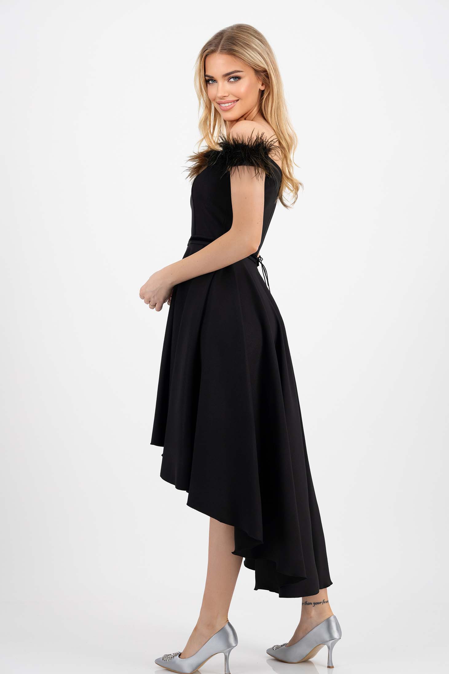Asymmetric black slightly elastic fabric dress in cloche with bare shoulders and feathers - StarShinerS 2 - StarShinerS.com