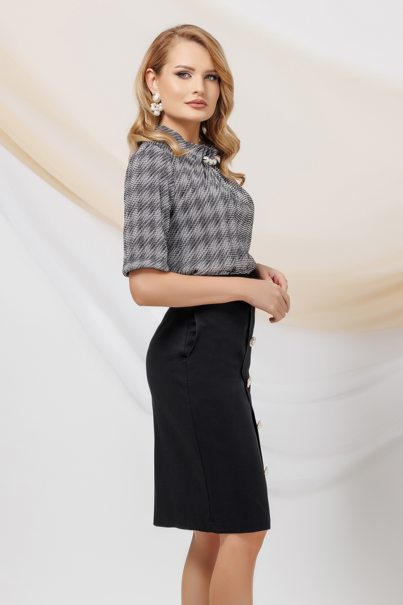 Ladies' blouse made of voile with a wide cut and puffed sleeves - PrettyGirl 3 - StarShinerS.com