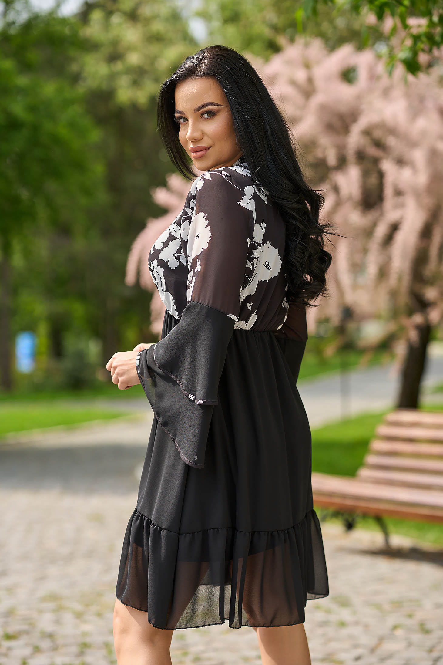 Black voal dress in A-line with elastic at the waist and ruffles at the sleeve - SunShine 3 - StarShinerS.com