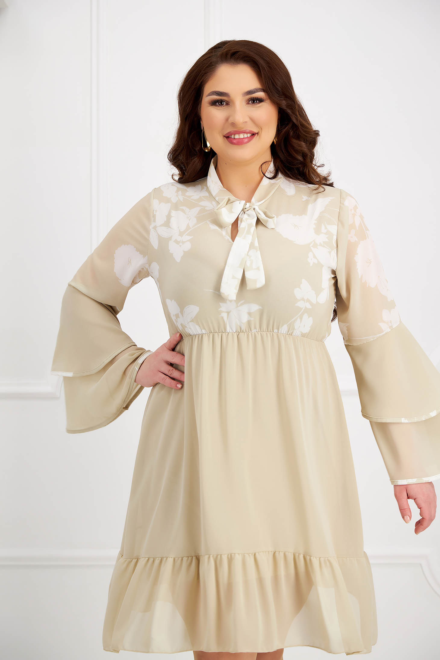 Cream dress from veil fabric cloche with elastic waist with ruffled sleeves