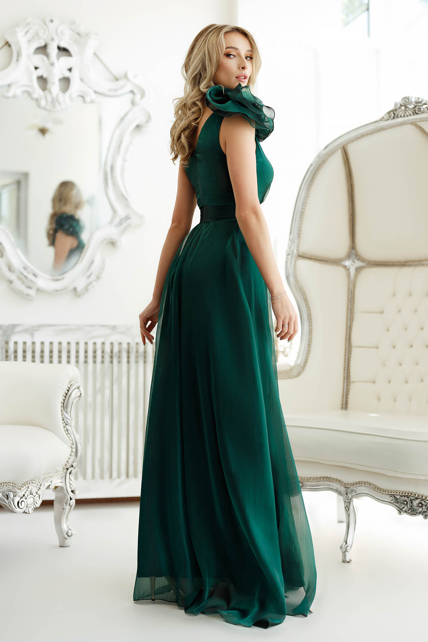 Long green organza dress with shoulder detail - Artista 2 - StarShinerS.com