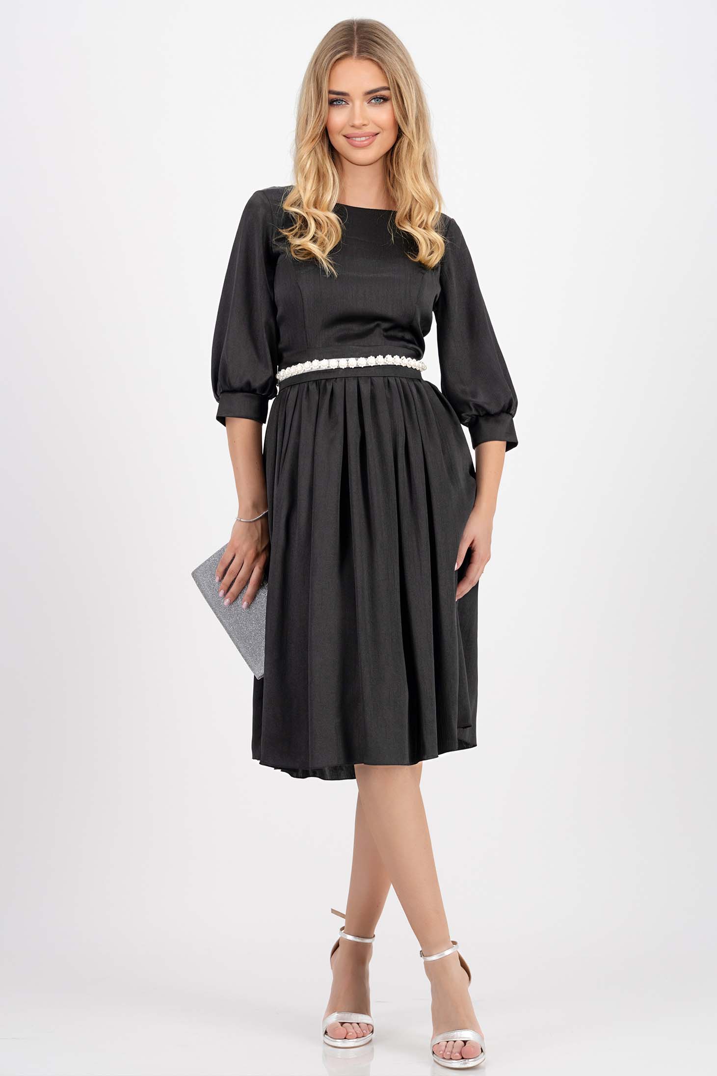 Fekete vékony szatén anyagú midi harang ruha öv tipusú kiegészitővel gyöngy díszítéssel - StarShinerS 3 - StarShinerS.hu
