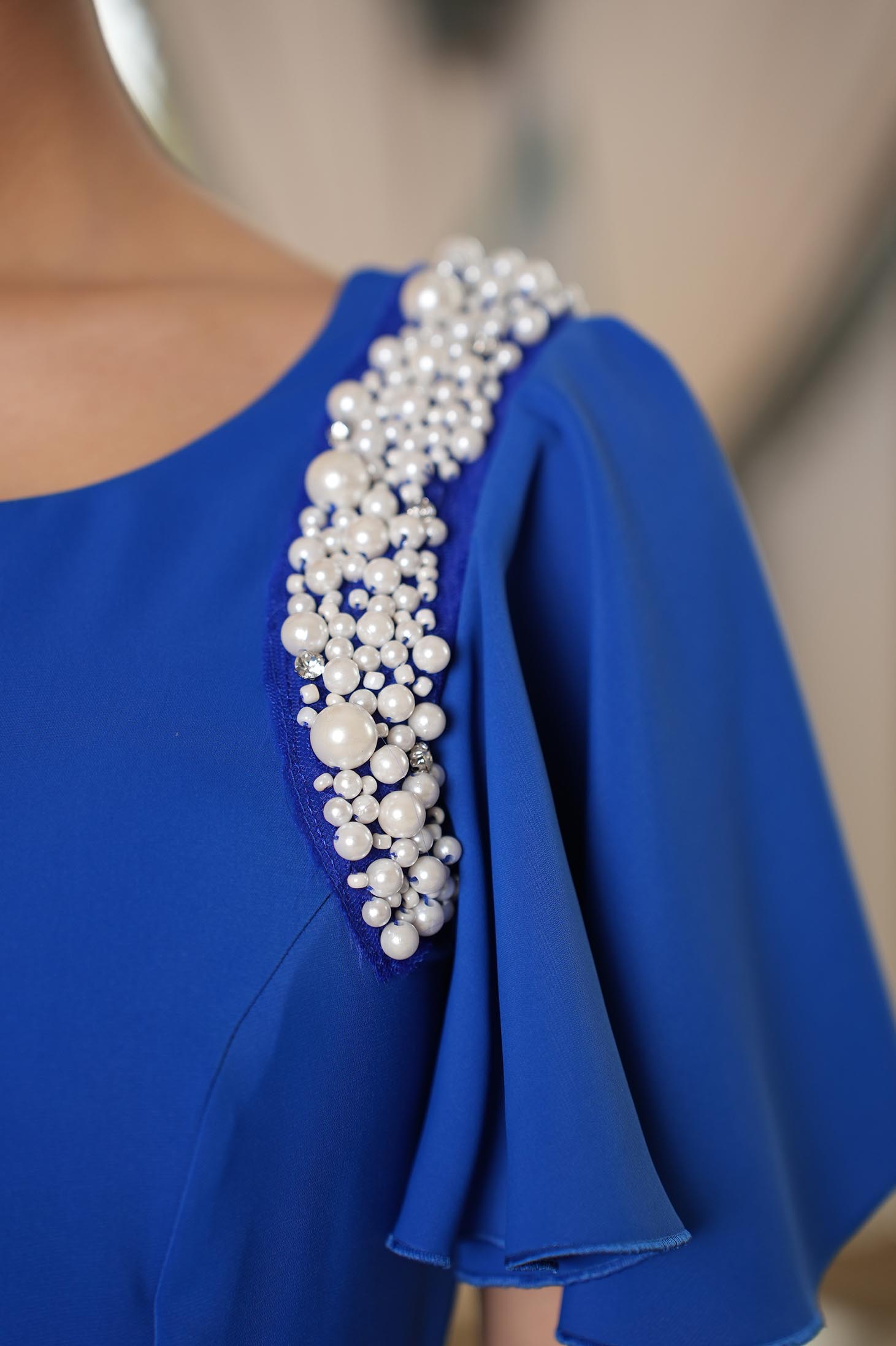 Rochie din voal dens albastra lunga in clos cu volanase si aplicatii cu perle pe umeri - StarShinerS 5 - StarShinerS.ro