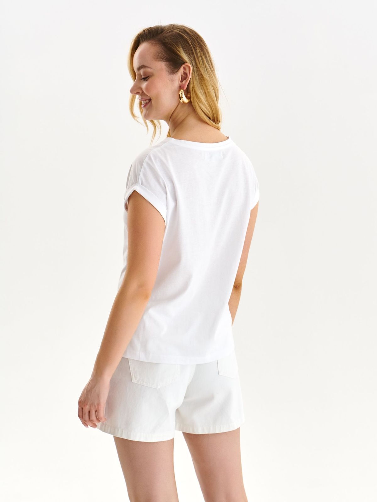 Fehér pamutból készült bő szabású póló kerekített dekoltázssal 3 - StarShinerS.hu