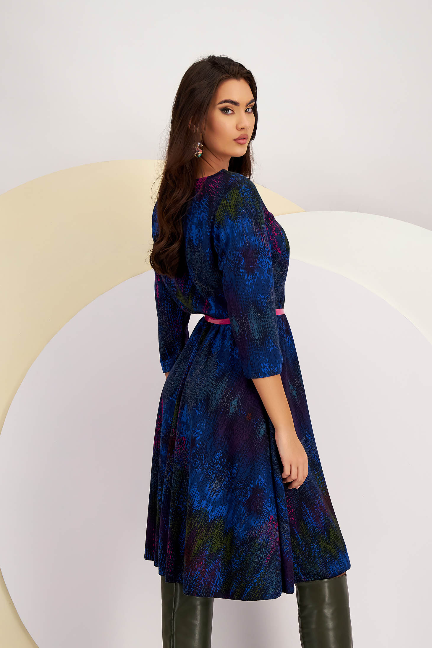 Rochie din tricot subtire midi in clos cu elastic in talie si accesoriu tip curea - Lady Pandora 3 - StarShinerS.ro