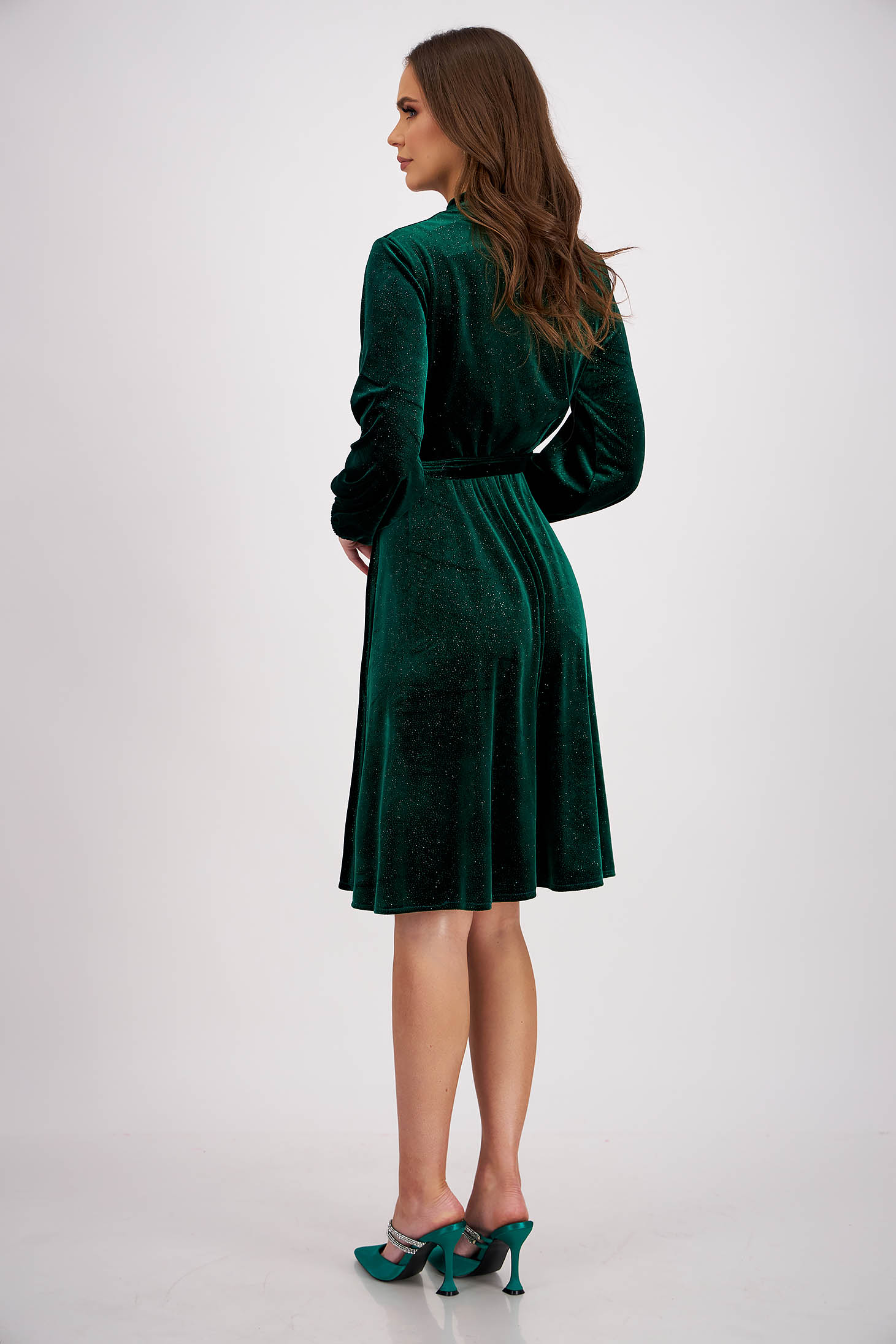 Rochie din catifea cu sclipici verde pana la genunchi in clos cu elastic in talie - StarShinerS 7 - StarShinerS.ro