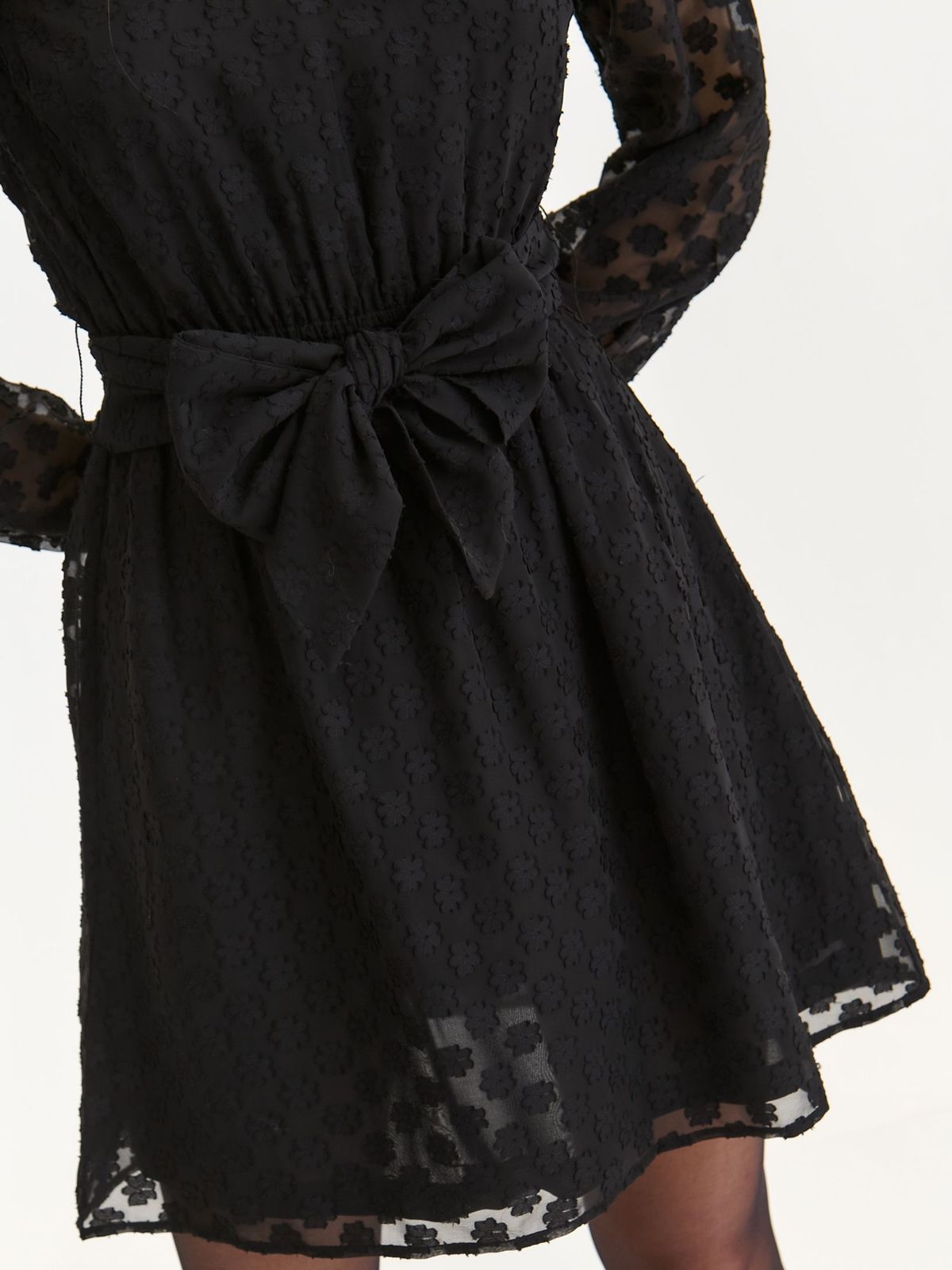 Muszlin rövid harang ruha - fekete, gumirozott derékrésszel, övvel ellátva 5 - StarShinerS.hu