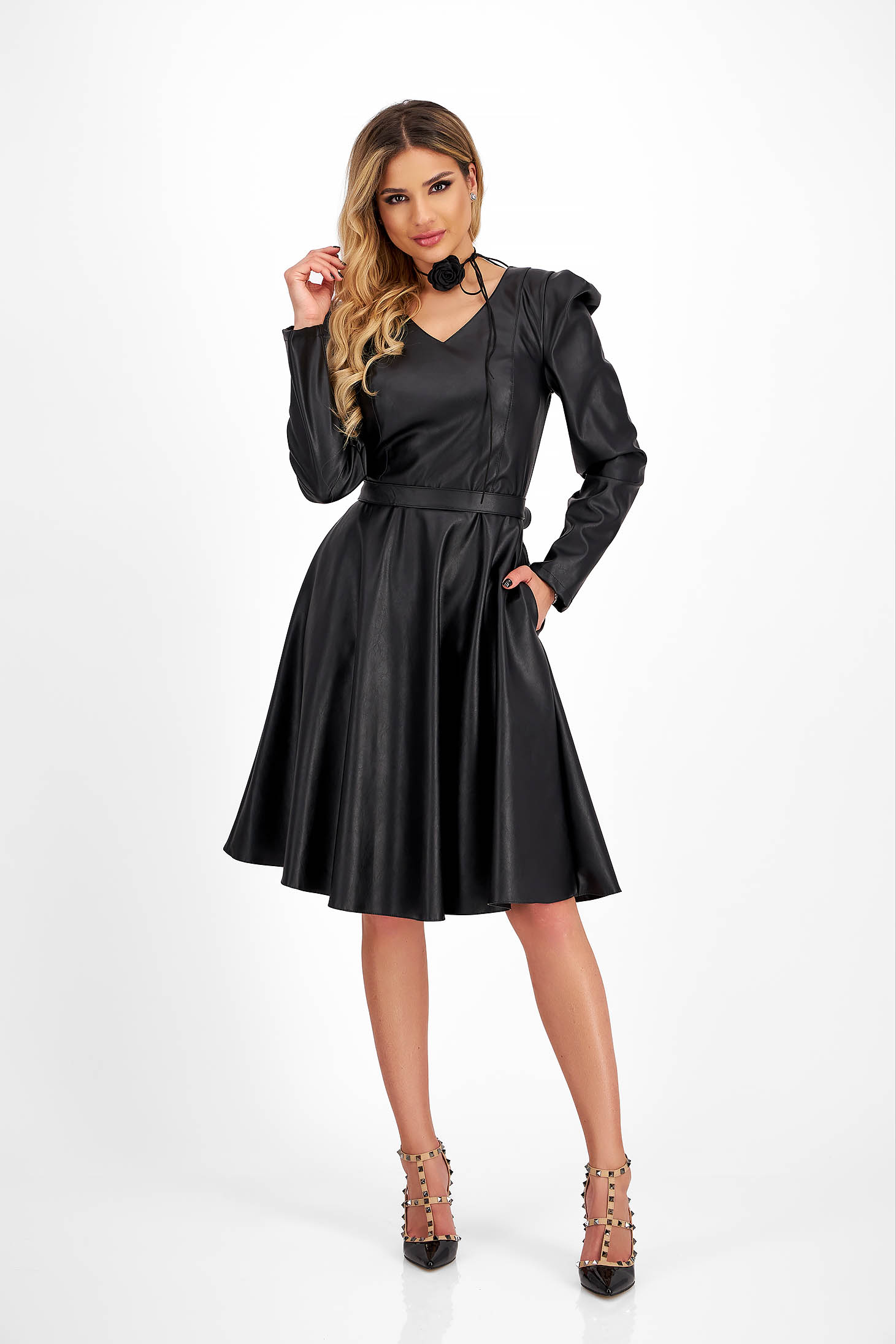Rochie din piele ecologica neagra pana la genunchi in clos cu buzunare laterale si umeri bufanti - StarShinerS 7 - StarShinerS.ro