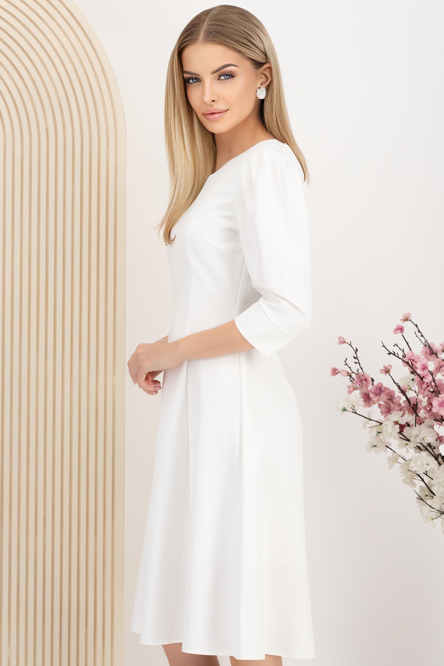 Rochie din stofa elastica ivoire midi in clos cu umeri bufanti si detalii tricolore brodate - StarShinerS 2 - StarShinerS.ro