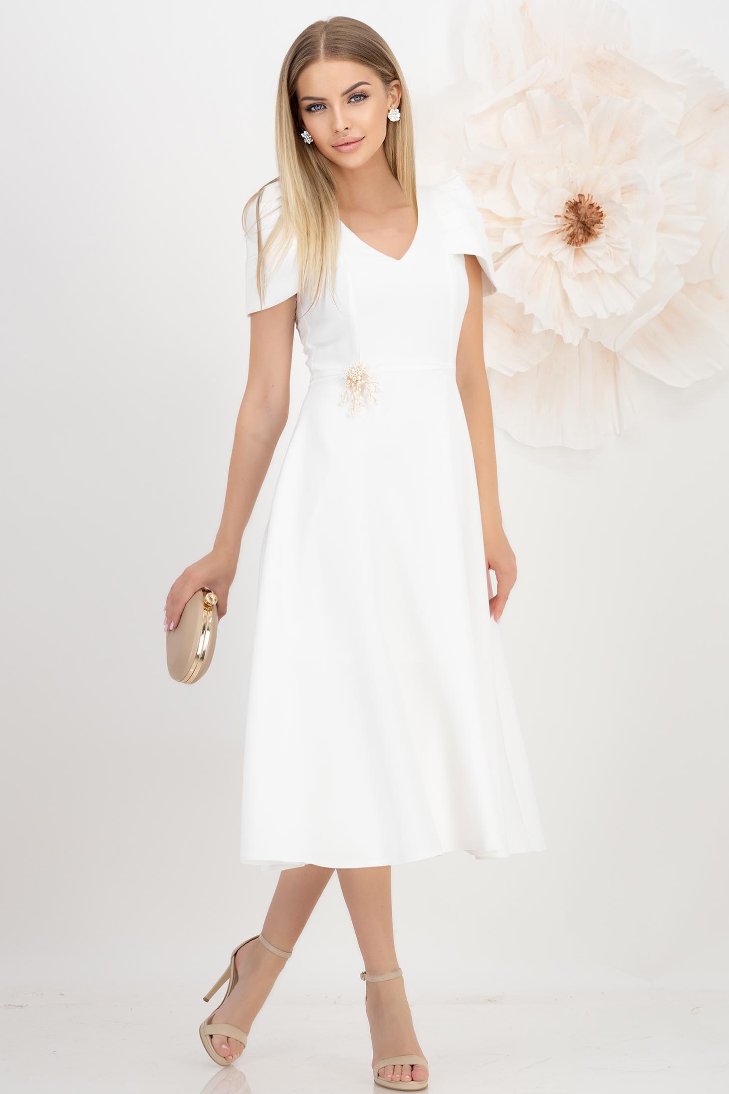 Rochie din stofa elastica ivoire midi in clos accesorizata cu brosa - StarShinerS 3 - StarShinerS.ro