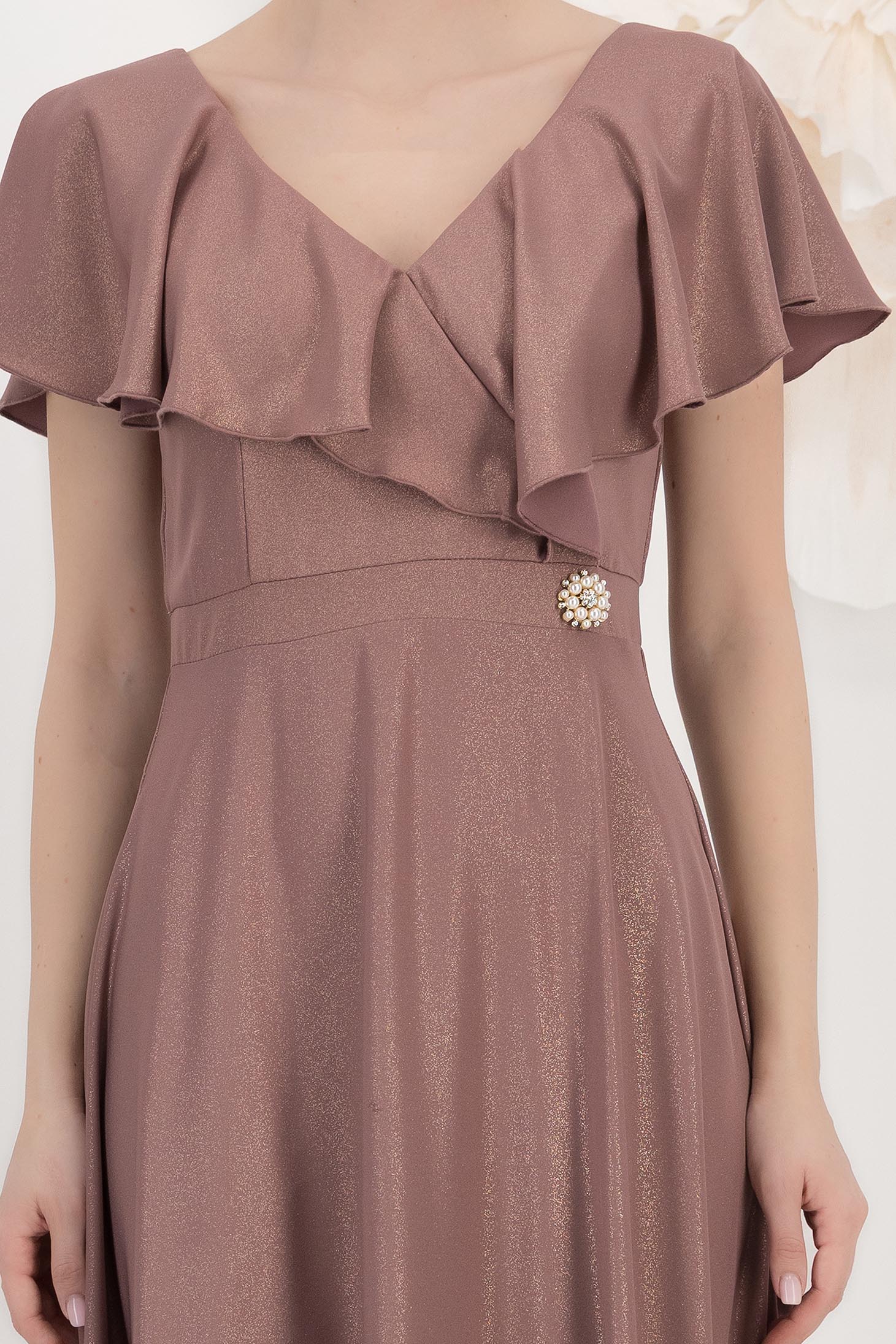 Rochie lunga din georgette cu sclipici roz pudra in clos cu volanas pe linia decolteului - StarShinerS 6 - StarShinerS.ro