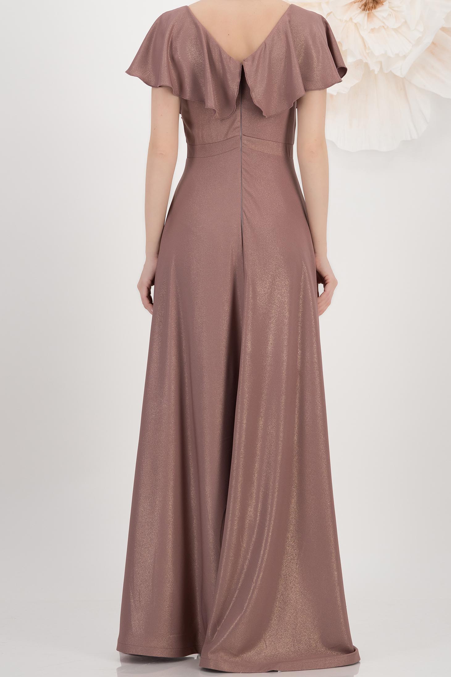 Rochie lunga din georgette cu sclipici roz pudra in clos cu volanas pe linia decolteului - StarShinerS 5 - StarShinerS.ro