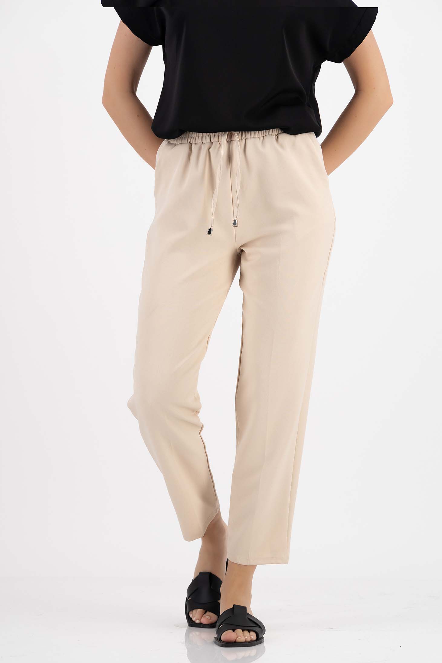 Pantaloni din stofa elastica crem cu un croi drept si buzunare laterale 5 - StarShinerS.ro