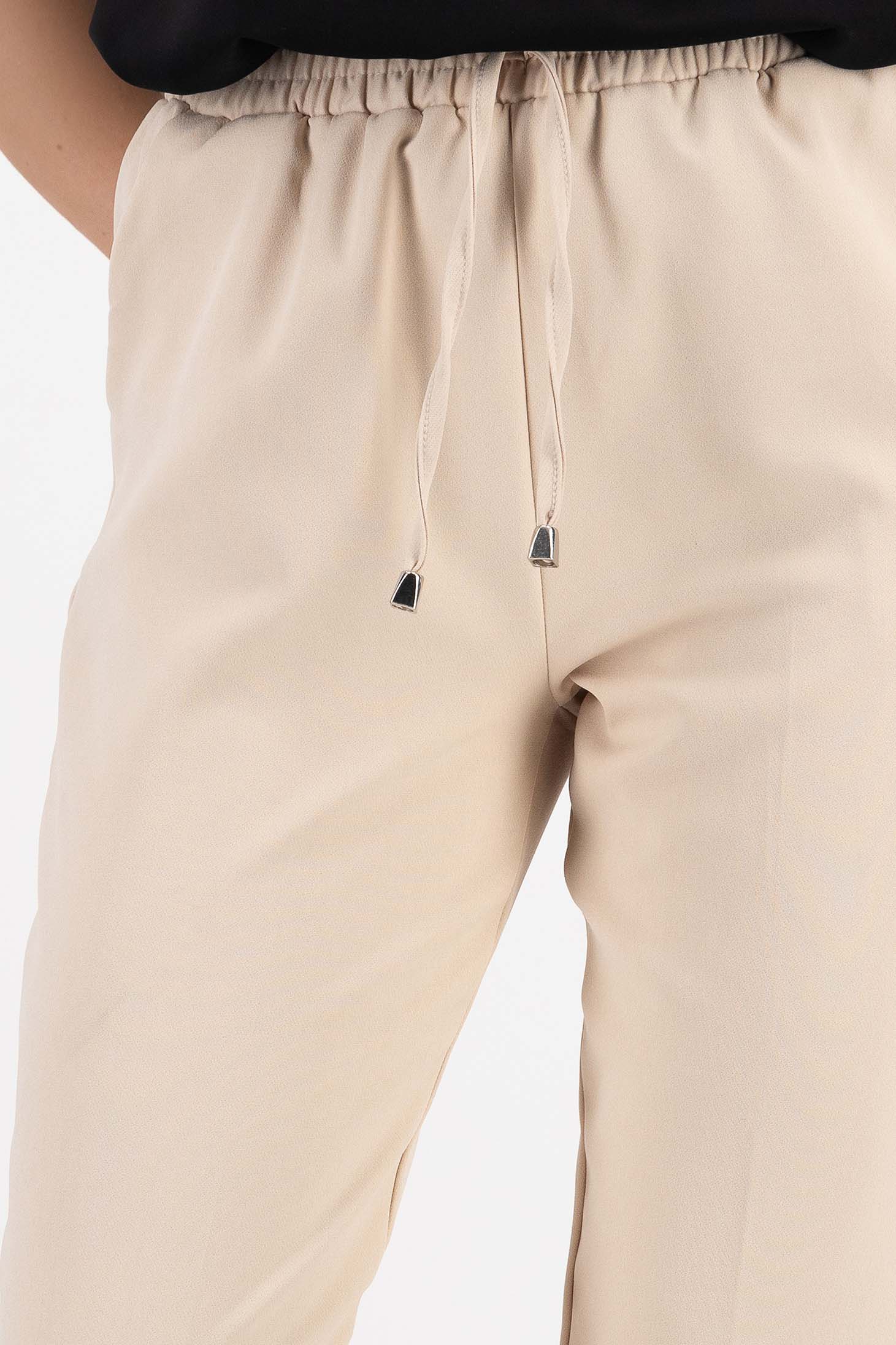 Pantaloni din stofa elastica crem cu un croi drept si buzunare laterale 4 - StarShinerS.ro