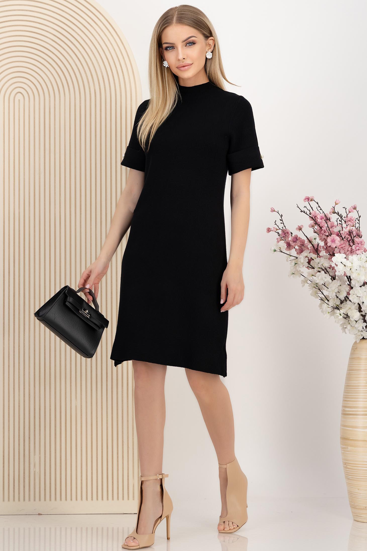 Rochie din tricot fin neagra scurta tip creion cu perluta la maneci 3 - StarShinerS.ro