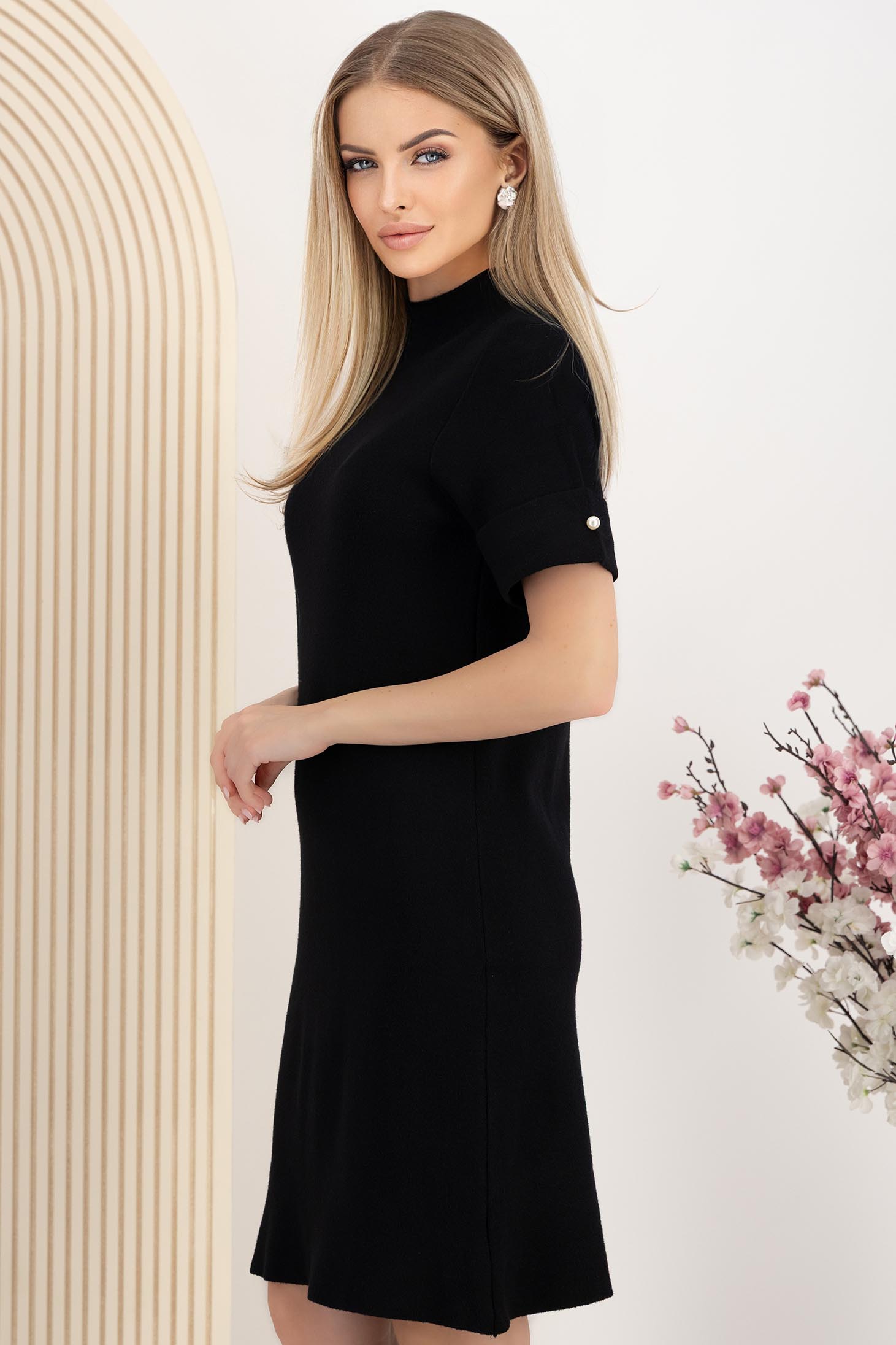 Rochie din tricot fin neagra scurta tip creion cu perluta la maneci 2 - StarShinerS.ro