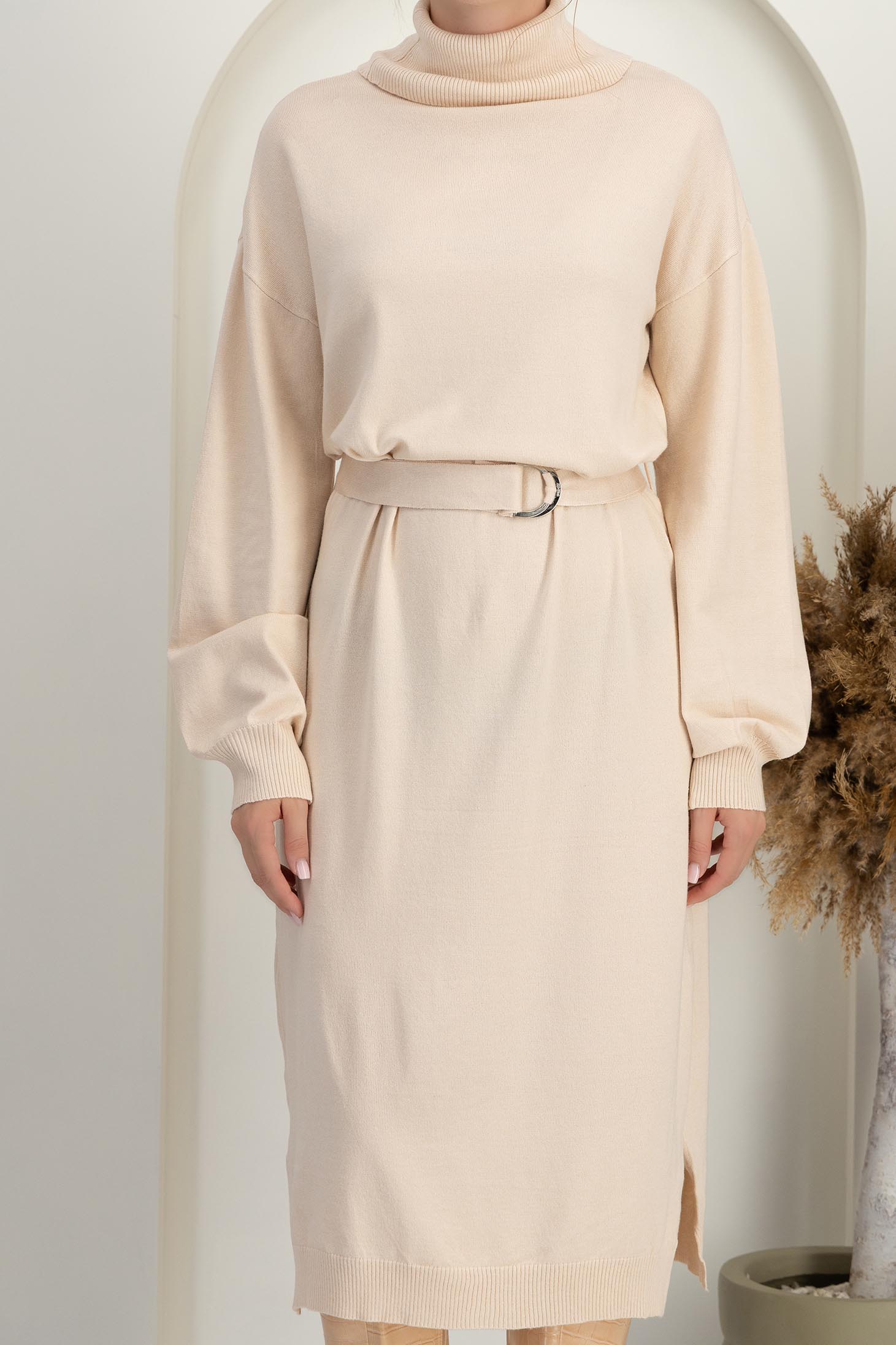 Bézs ruha midi kötött egyenes 4 - StarShinerS.hu