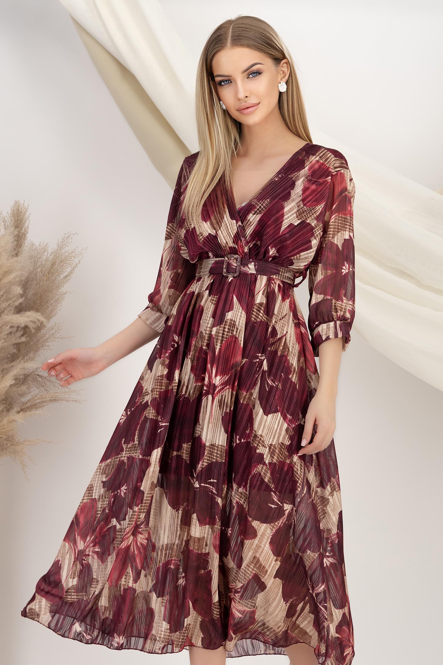 Rochie plisata din voal usor sidefat visinie midi in clos cu elastic in talie 3 - StarShinerS.ro