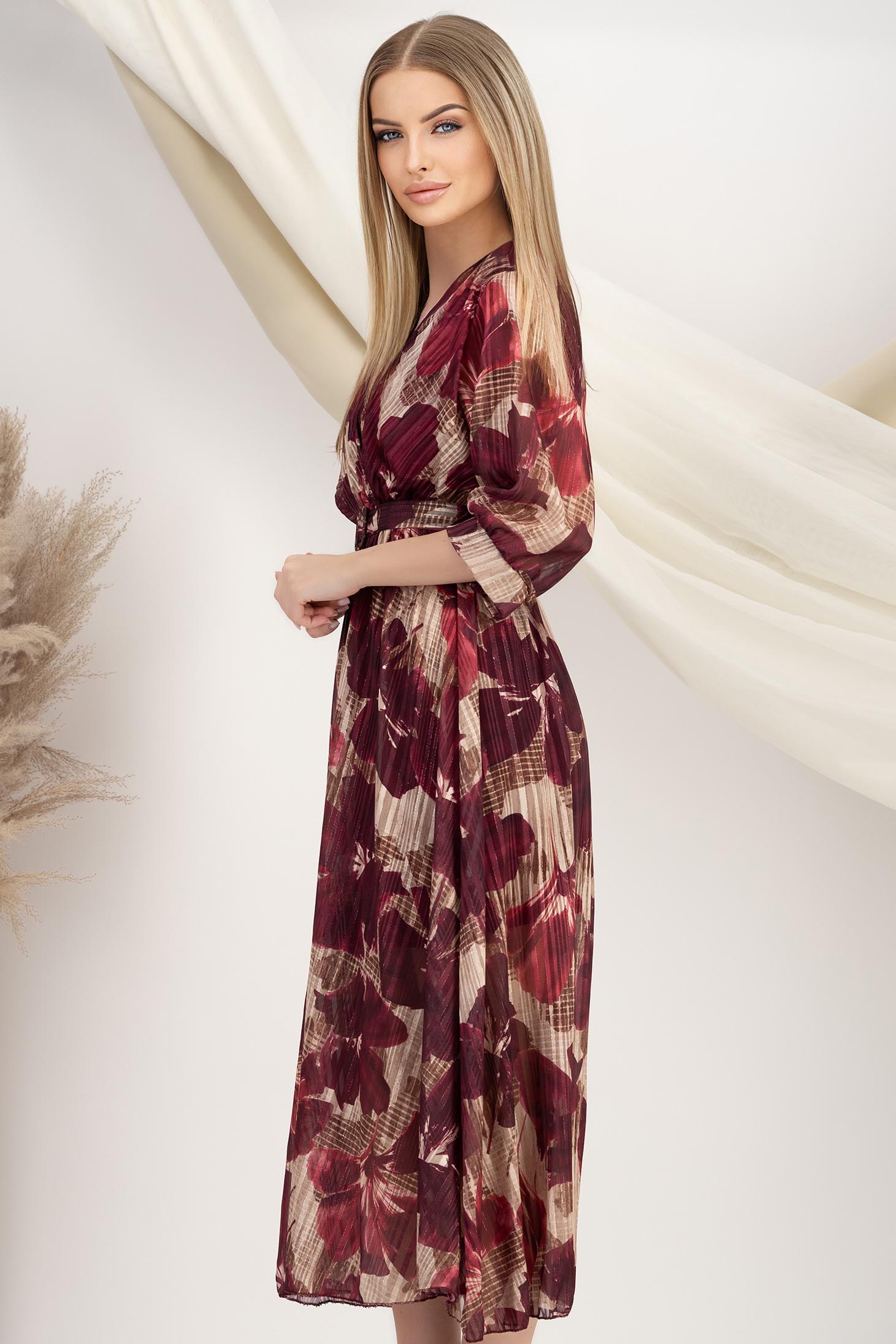 Rochie plisata din voal usor sidefat visinie midi in clos cu elastic in talie 2 - StarShinerS.ro