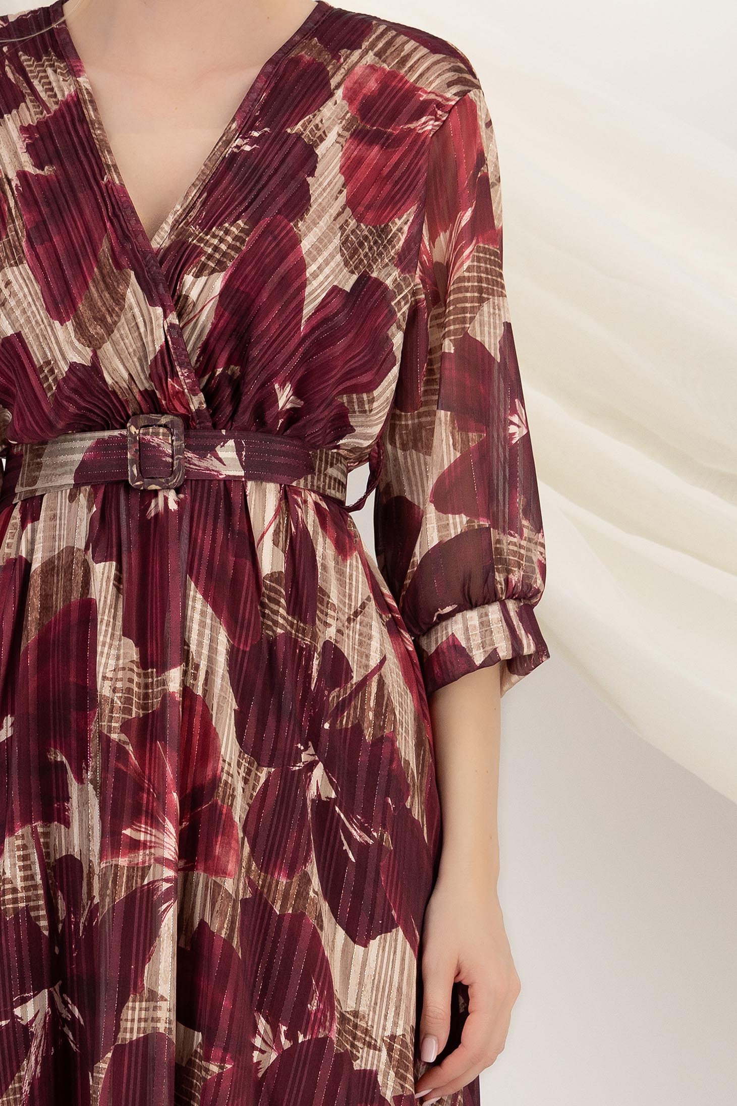 Rochie plisata din voal usor sidefat visinie midi in clos cu elastic in talie 6 - StarShinerS.ro