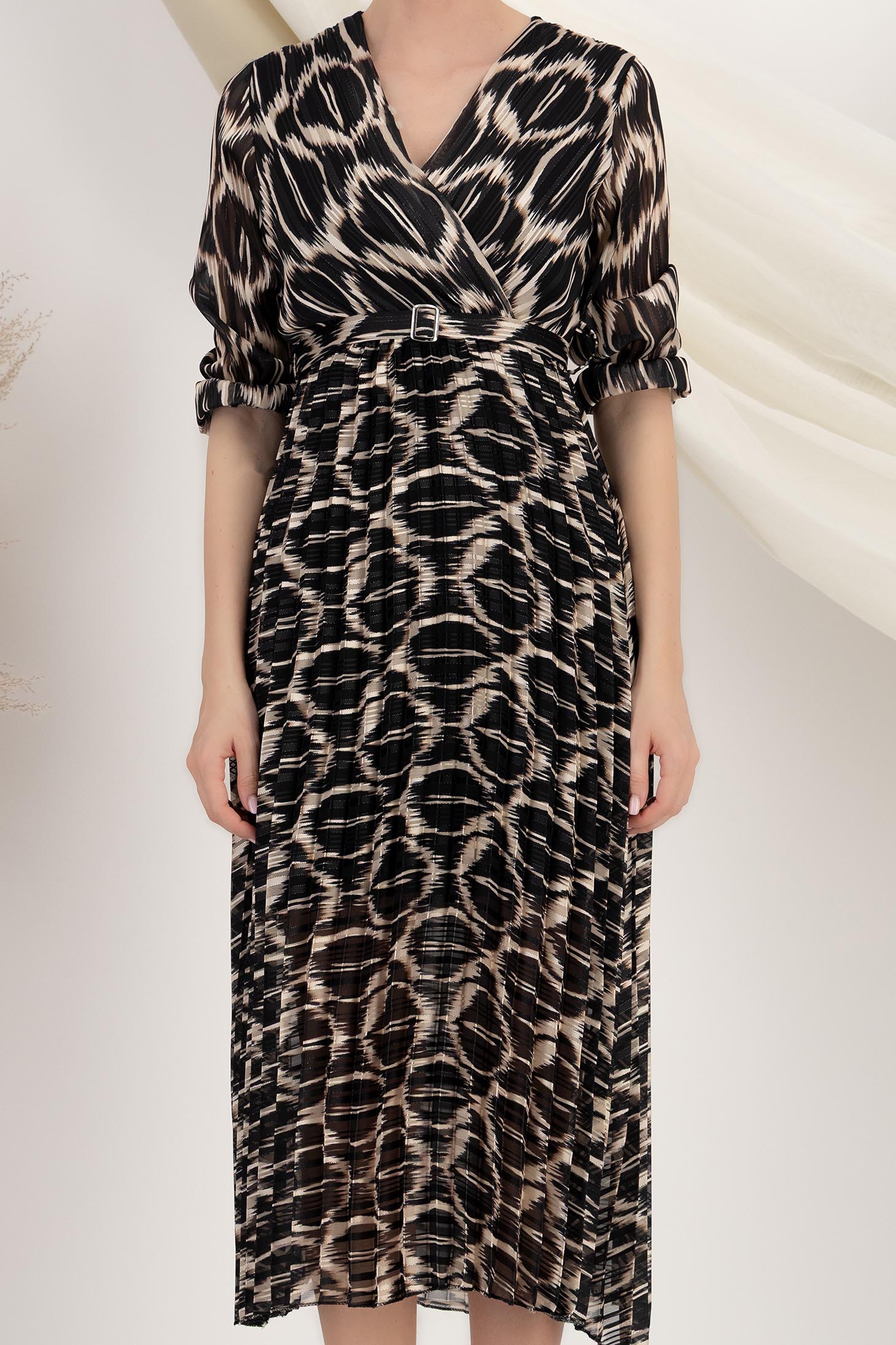 Rochie plisata din voal neagra midi in clos cu elastic in talie si accesoriu tip curea 4 - StarShinerS.ro
