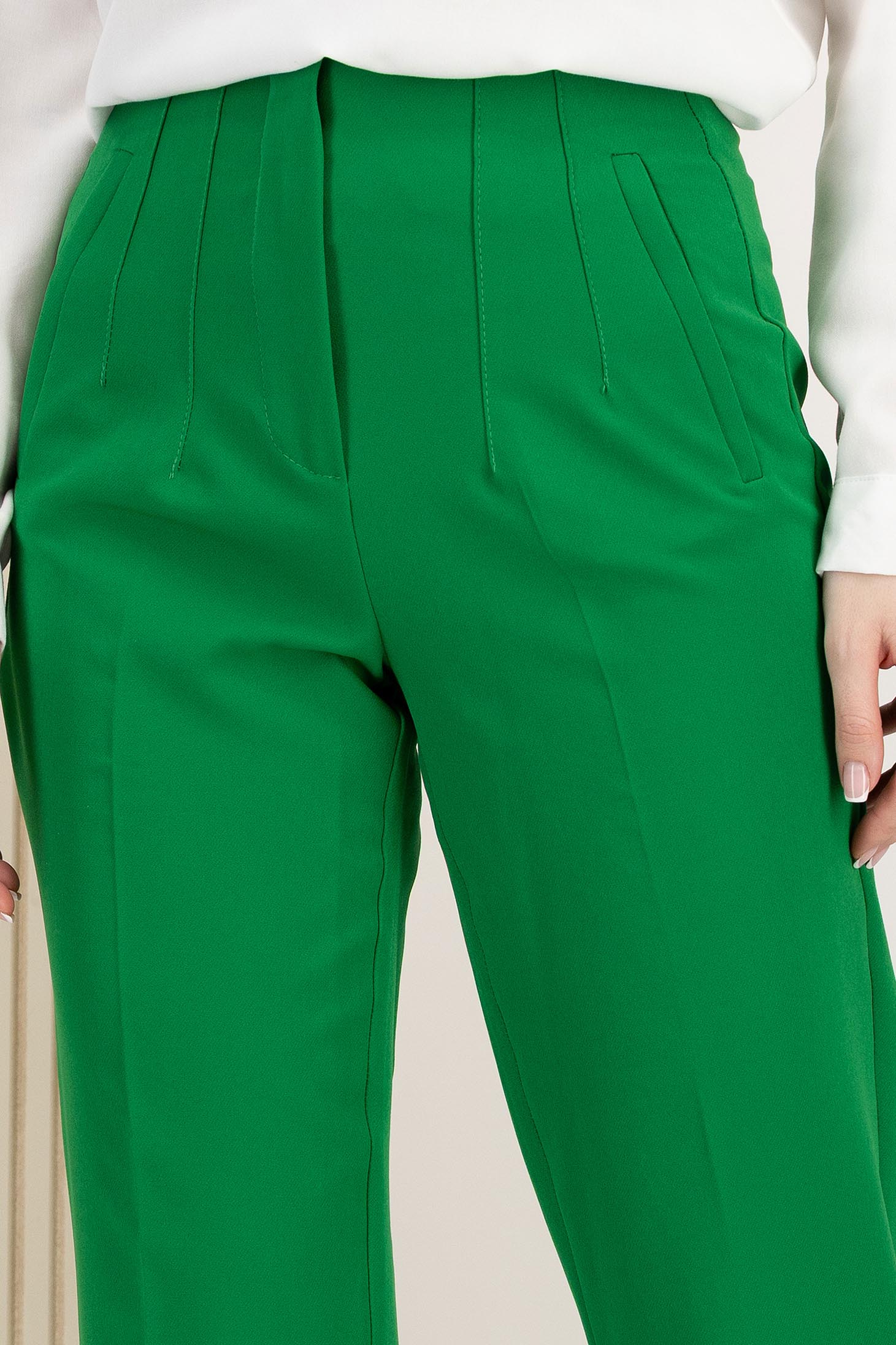 Pantaloni din stofa elastica verzi conici cu talie inalta si buzunare false 4 - StarShinerS.ro