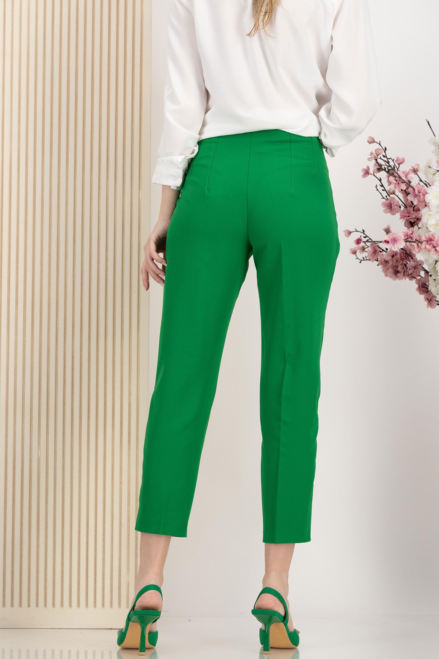 Pantaloni din stofa elastica verzi conici cu talie inalta si buzunare false 3 - StarShinerS.ro