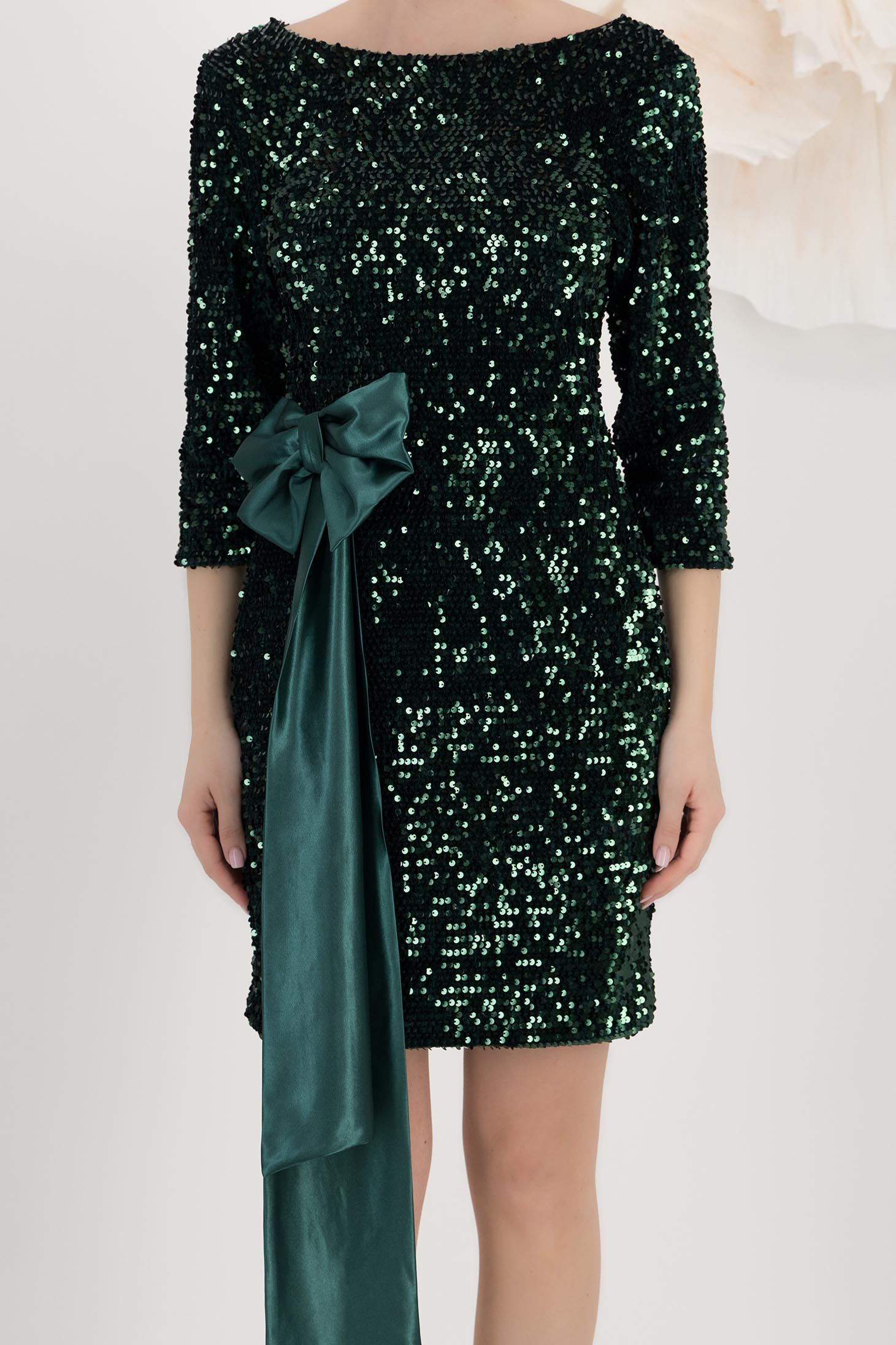 Rochie din catifea cu paiete verde-inchis scurta tip creion cu funda maxi - StarShinerS 4 - StarShinerS.ro