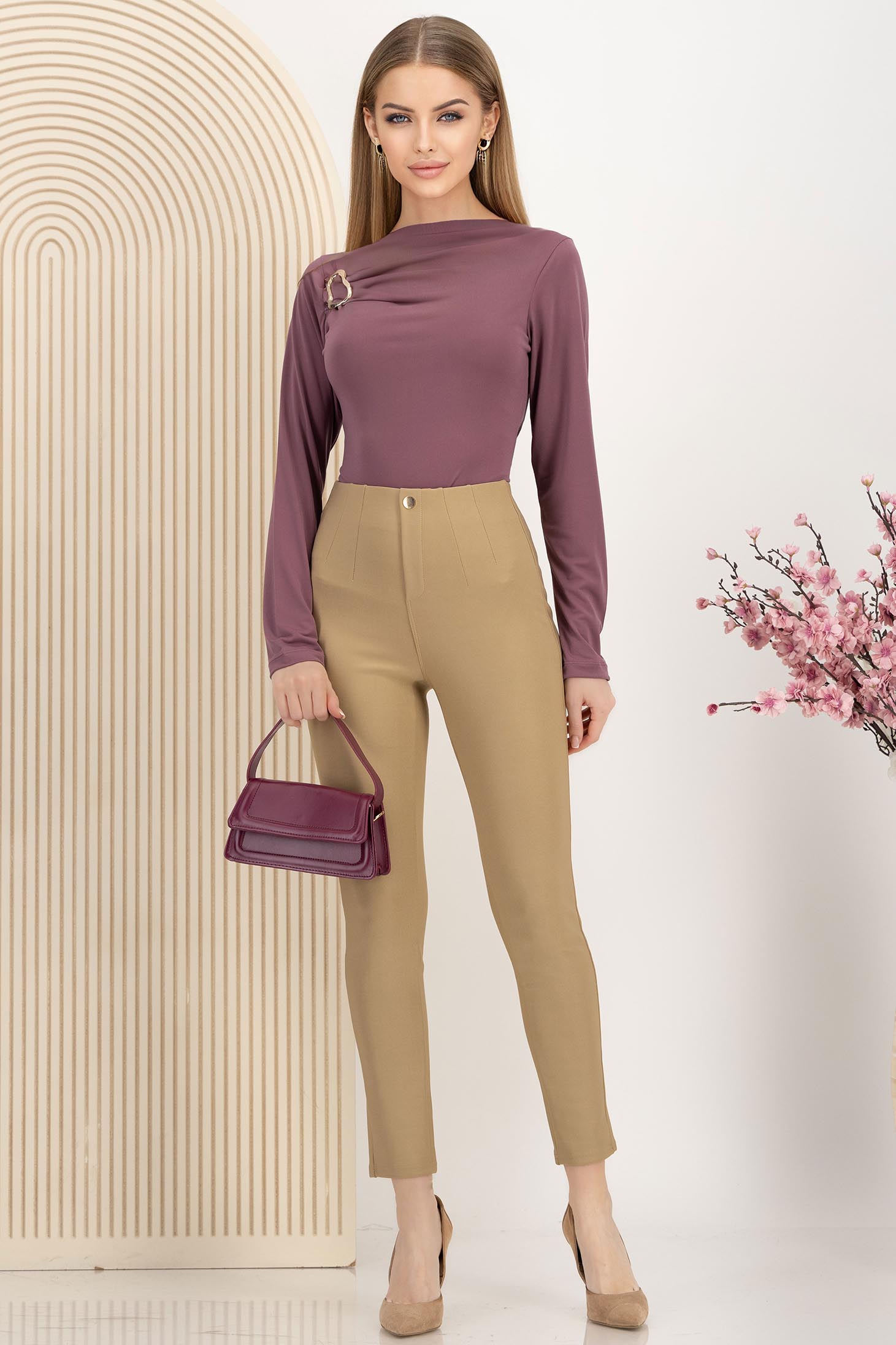 Pantaloni lungi din bumbac bej conici cu talie inalta 2 - StarShinerS.ro