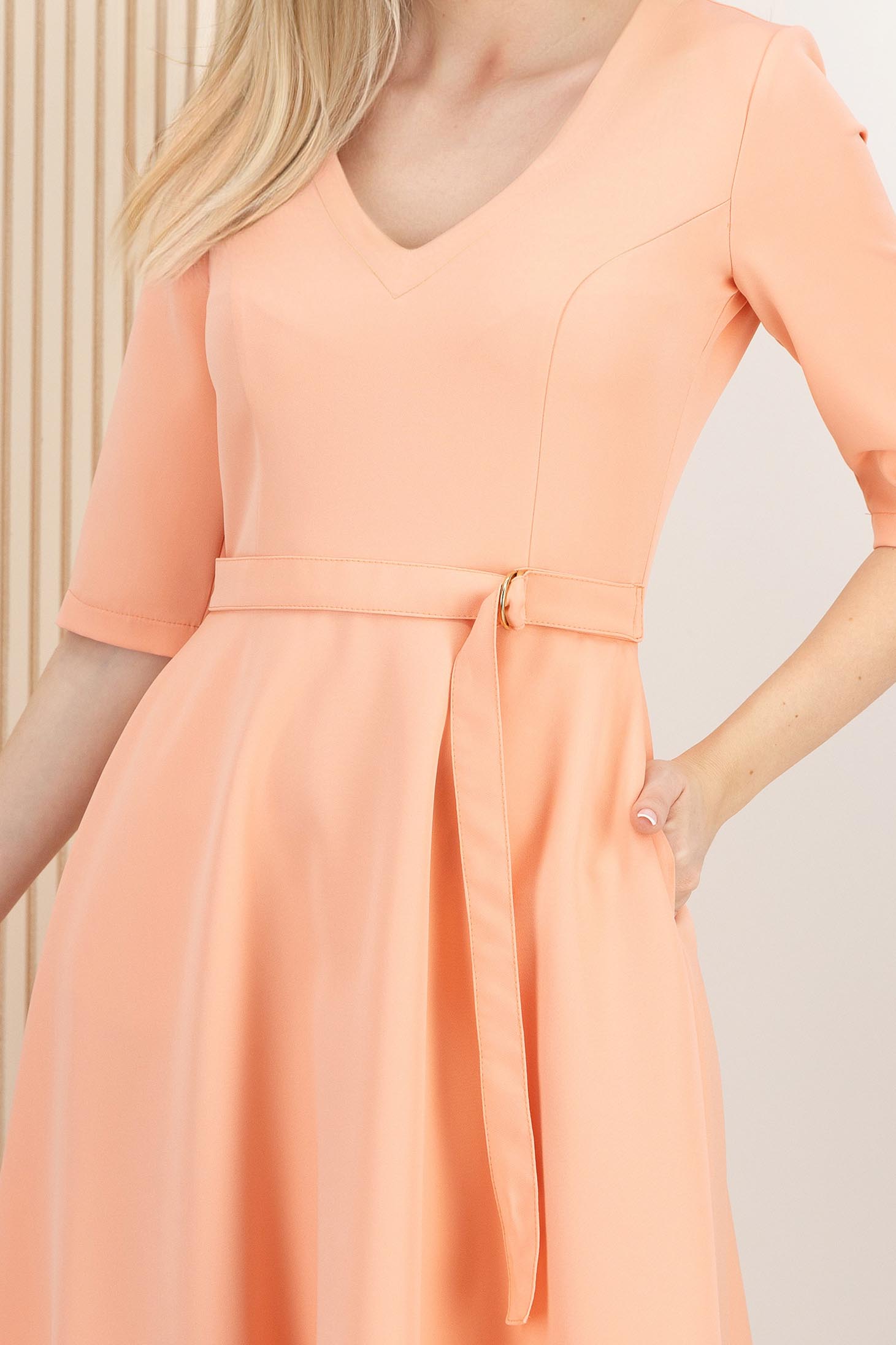Rochie din stofa elastica corai midi in clos cu accesoriu tip curea - StarShinerS 5 - StarShinerS.ro