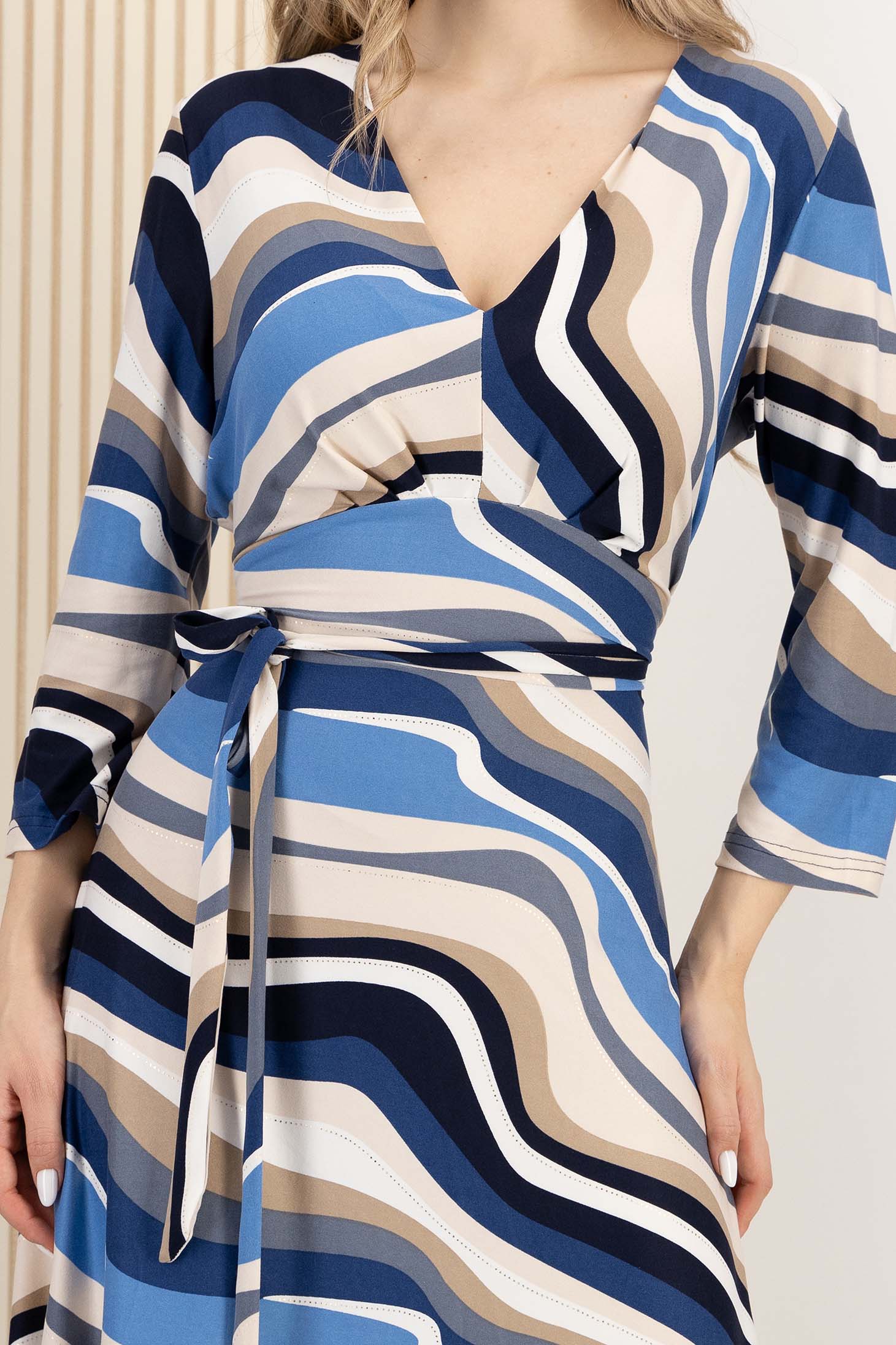 Rochie din lycra albastra midi in clos cu decolteu in v - StarShinerS 5 - StarShinerS.ro