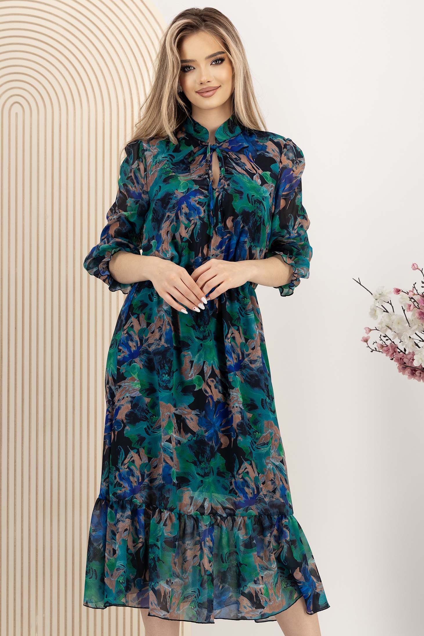 StarShinerS zelená šaty zapínání v pase na gumu závoj přes koleno 7 - StarShinerS.cz