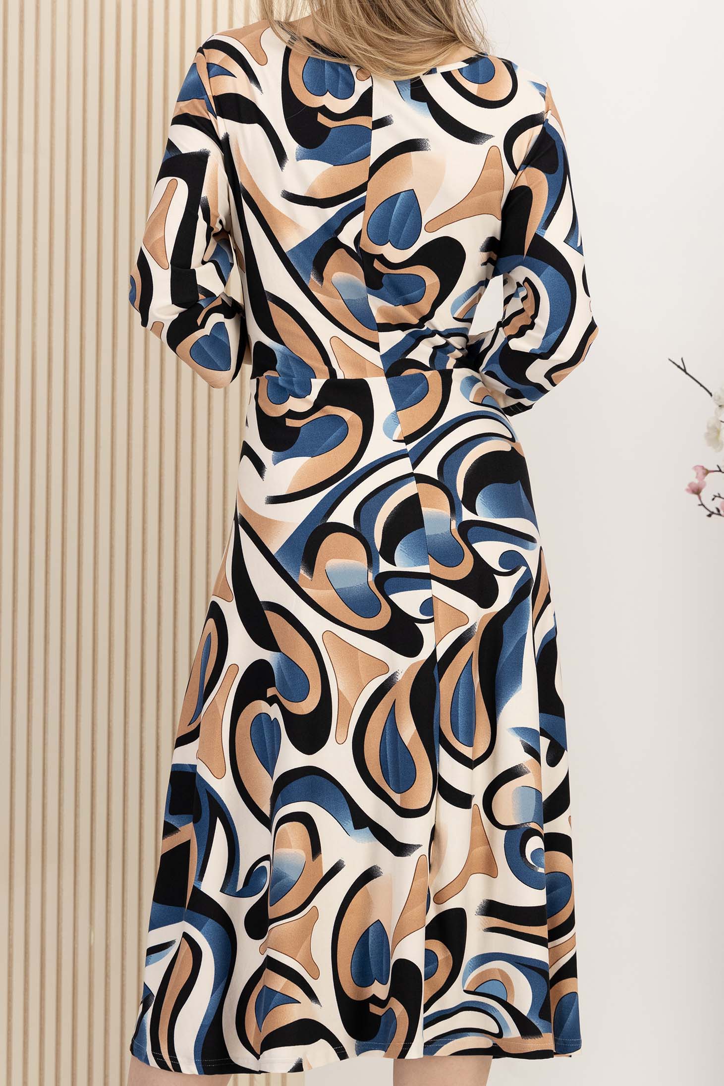 Rochie din lycra albastra midi in clos cu maneci trei-sferturi 3 - StarShinerS.ro