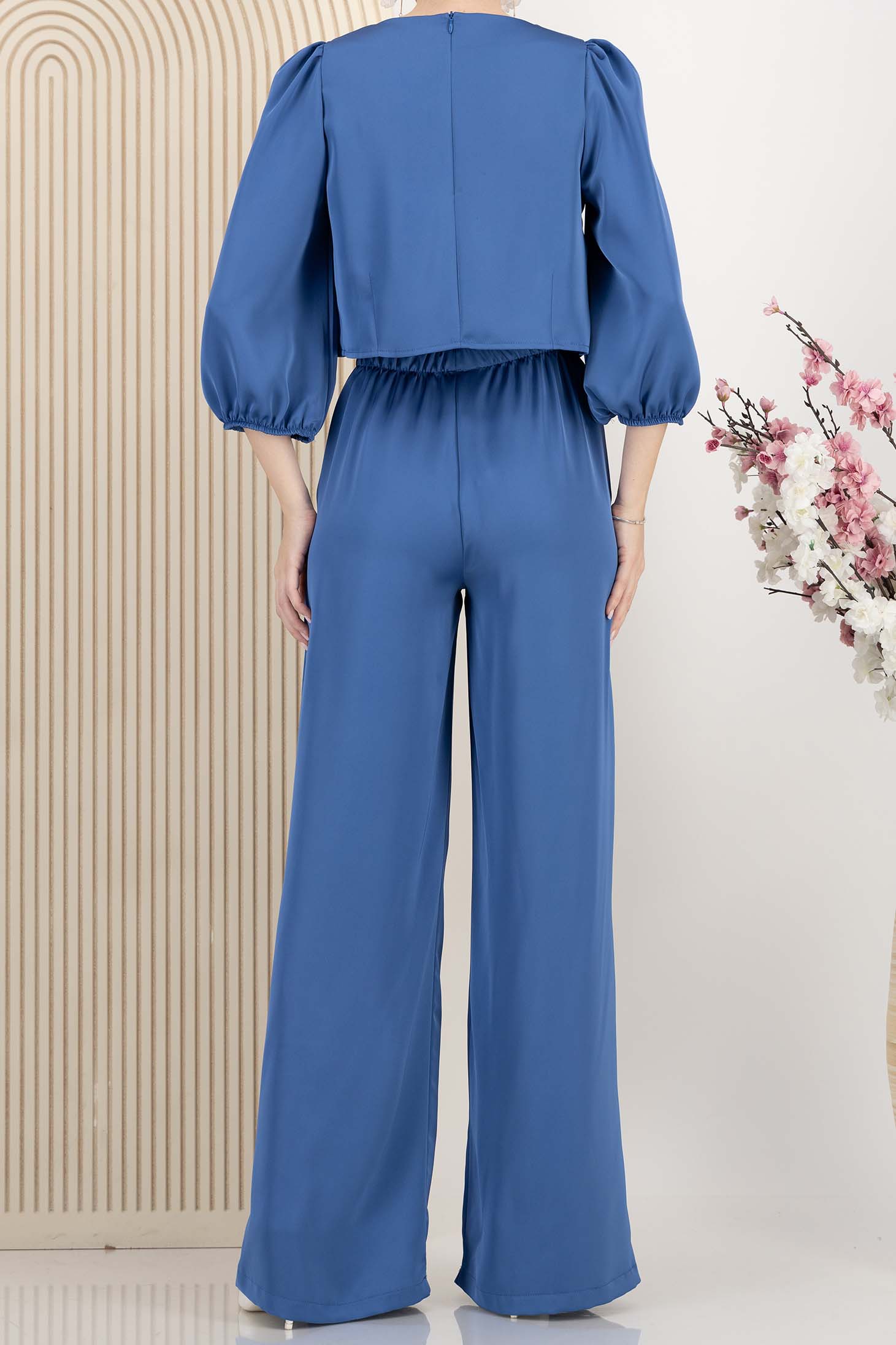 Compleu din satin albastru cu elastic in talie si maneci bufante 6 - StarShinerS.ro