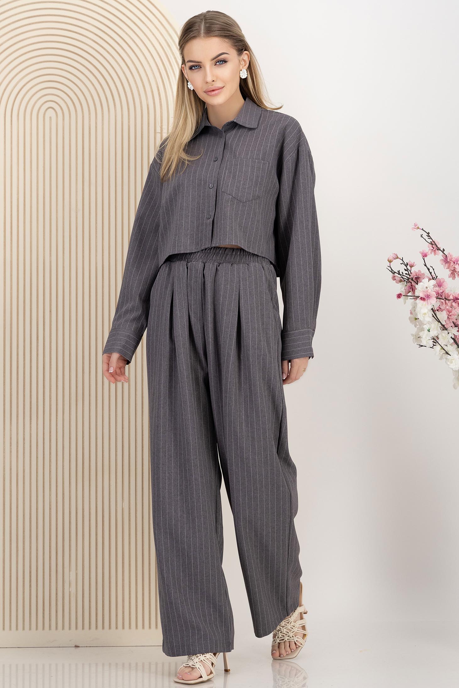 Compleu din material subtire gri cu elastic in talie 2 - StarShinerS.ro