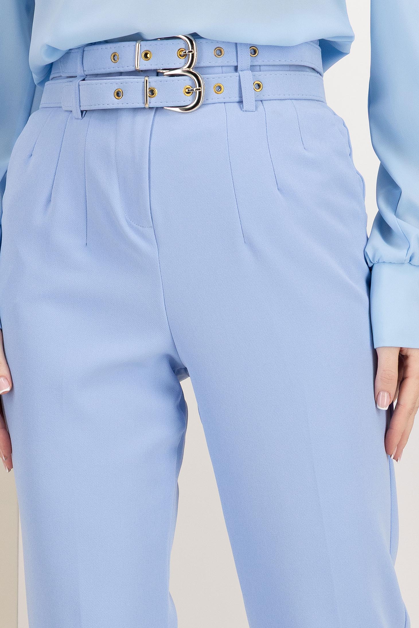 Pantaloni lungi din stofa elastica albastru-deschis cu un croi drept si accesorii tip curea 5 - StarShinerS.ro