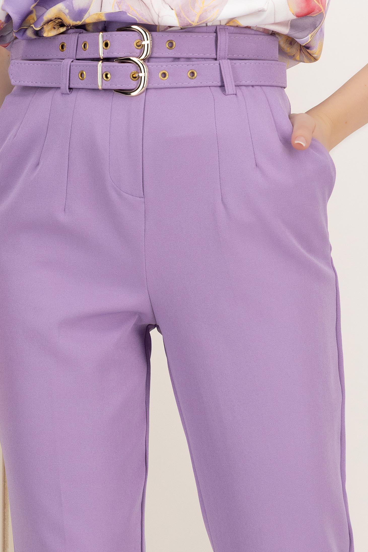 Pantaloni lungi din stofa elastica mov cu un croi drept si accesorii tip curea 5 - StarShinerS.ro