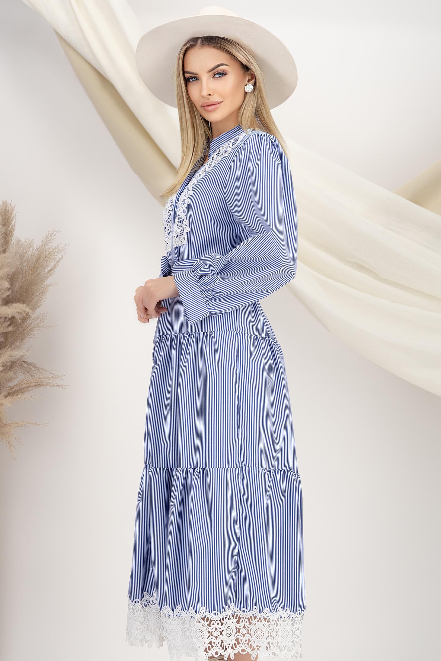Rochie tip camasa din poplin albastra midi cu maneci bufante si aplicatii de dantela 3 - StarShinerS.ro