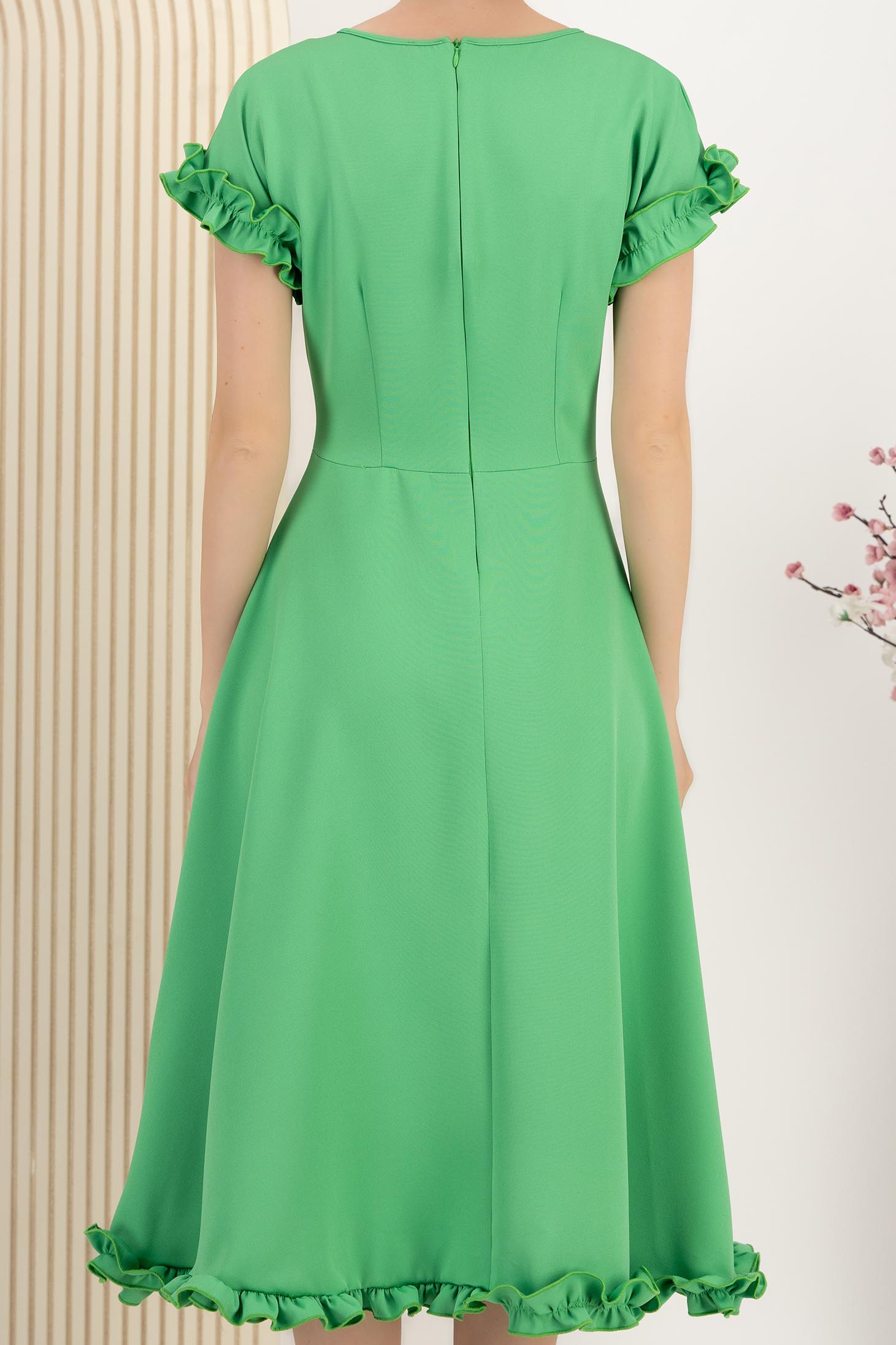 Rochie din stofa elastica verde midi in clos cu volanase - StarShinerS 5 - StarShinerS.ro