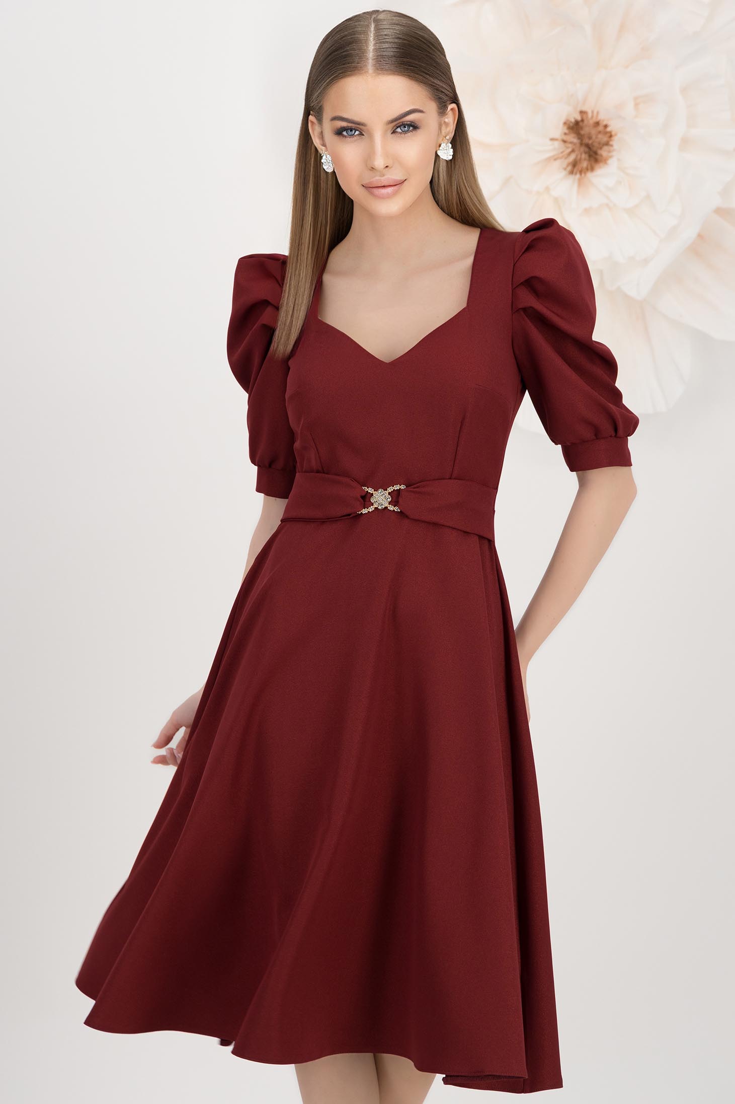StarShinerS.ro Rochie din stofa elastica cu sclipici visinie midi in clos cu maneci bufante - StarShinerS