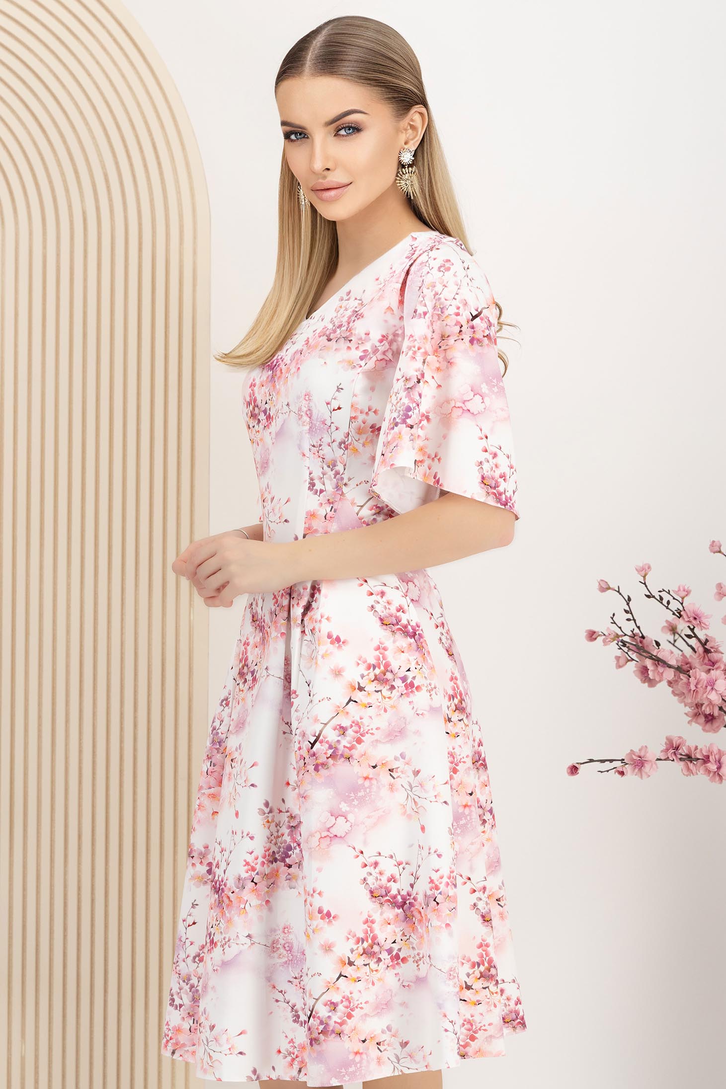 Rochie din stofa elastica roz midi in clos cu buzunare si imprimeu floral 2 - StarShinerS.ro