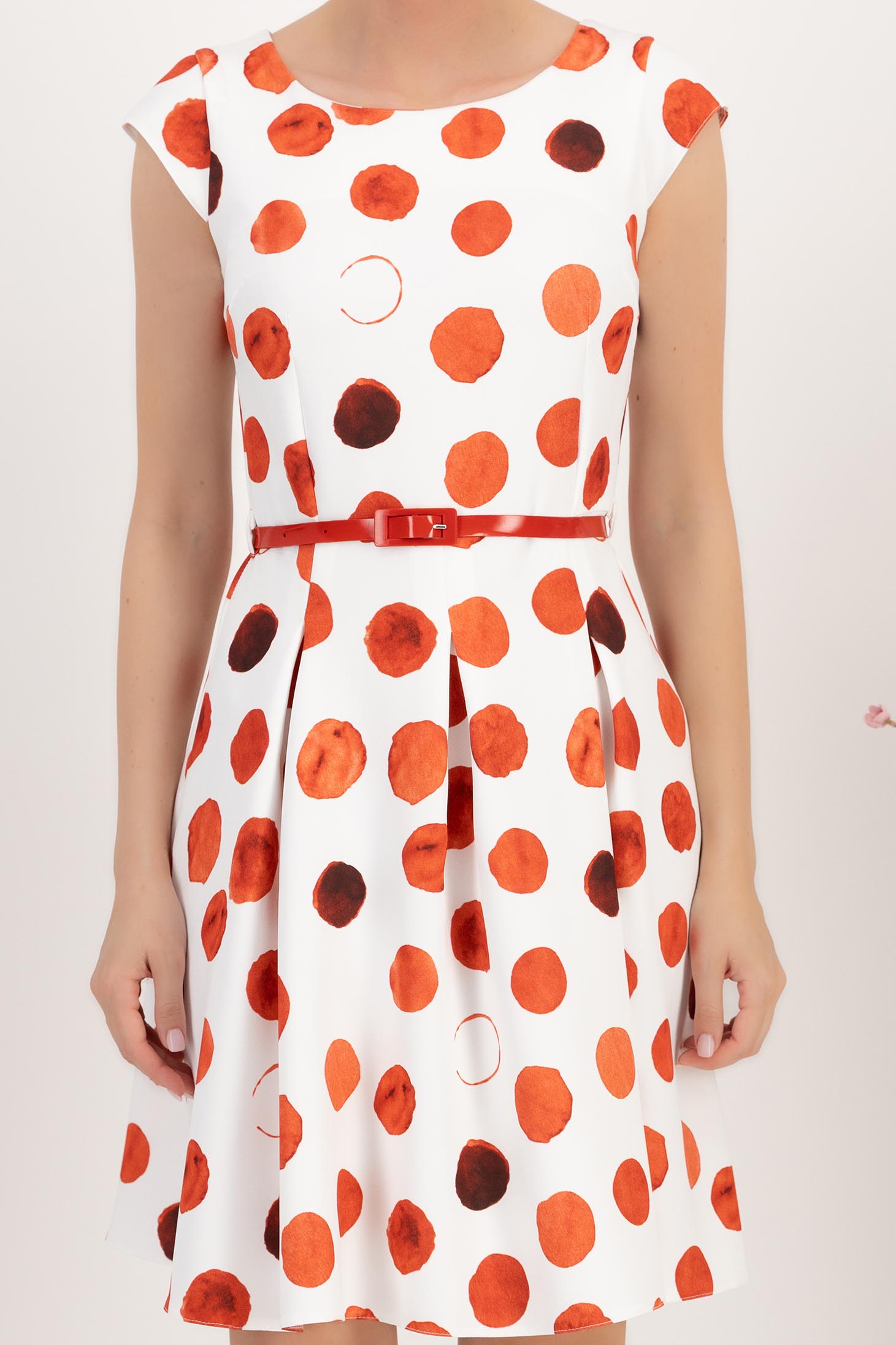 Rochie cu buline din stofa elastica rosie in clos cu accesoriu tip curea 4 - StarShinerS.ro